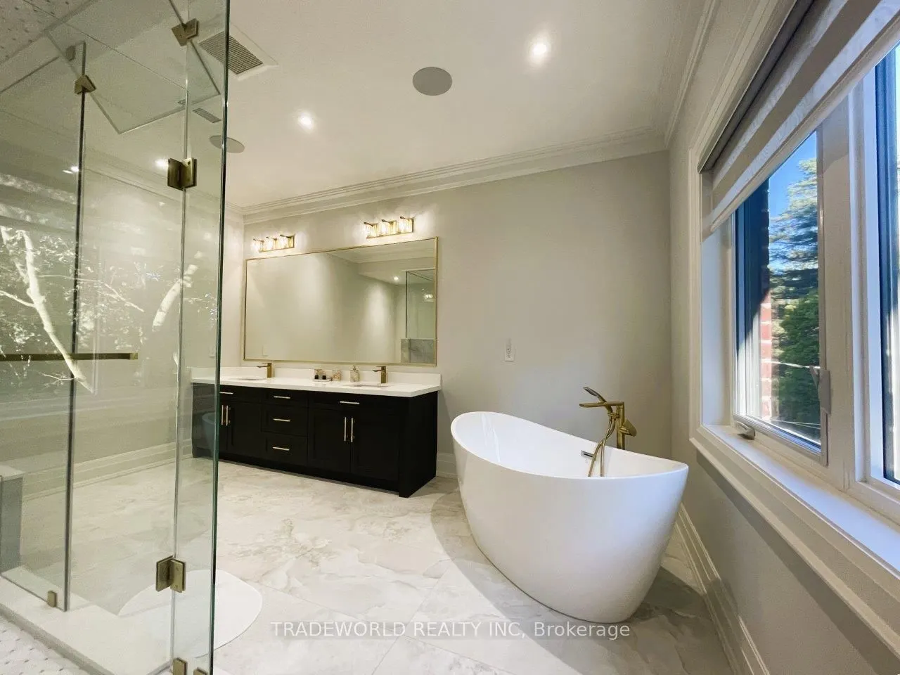 90 Fred Varley Drive