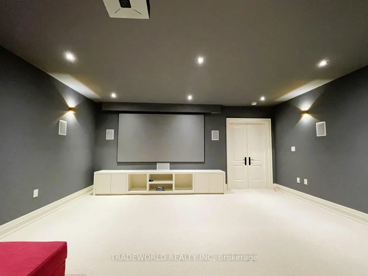 90 Fred Varley Drive