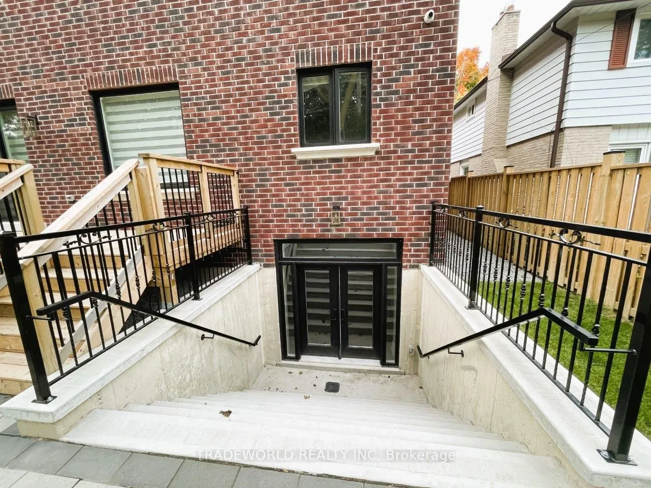 90 Fred Varley Drive