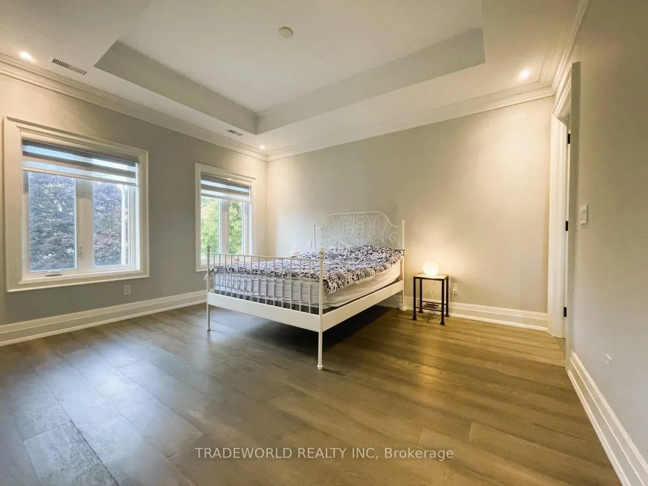 90 Fred Varley Drive