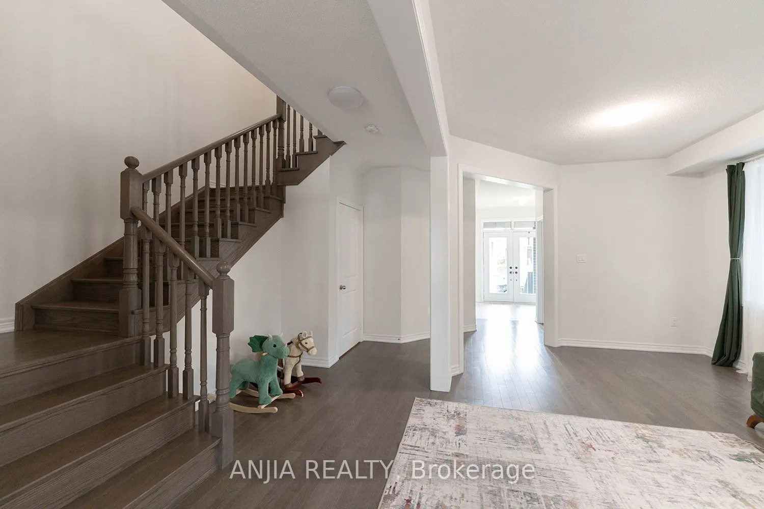 163 Fallharvest Way