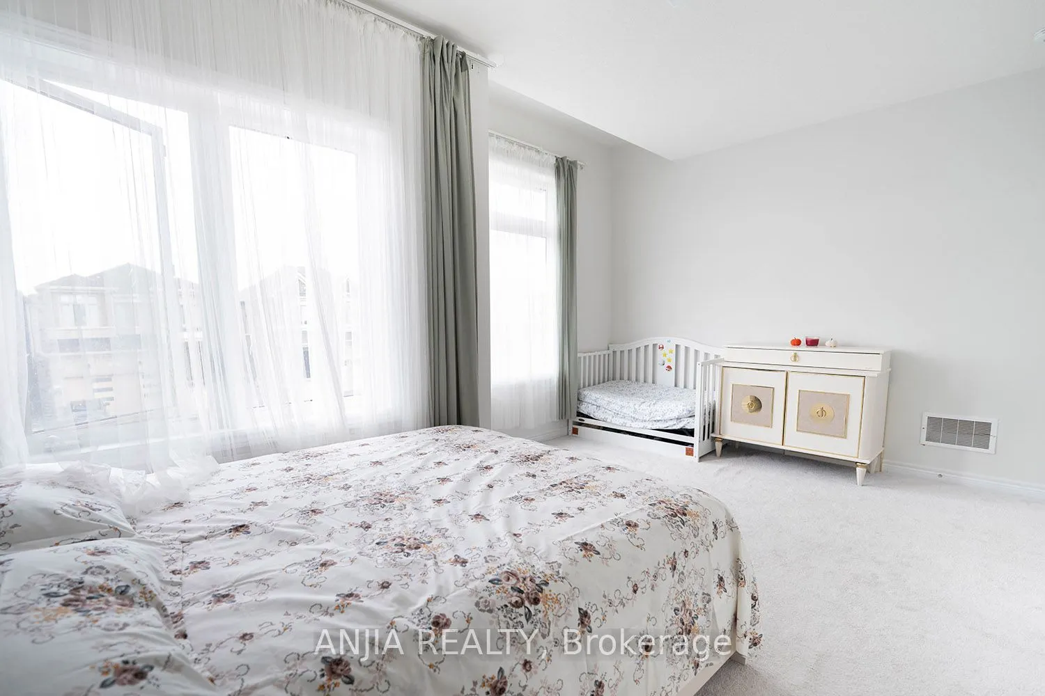 163 Fallharvest Way