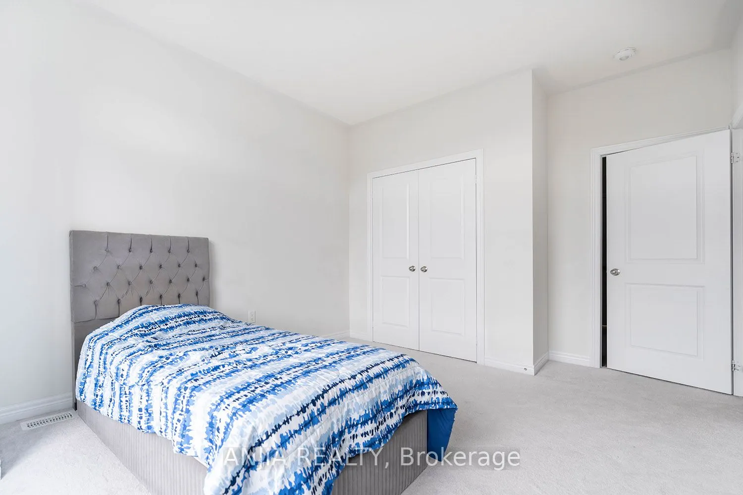 163 Fallharvest Way