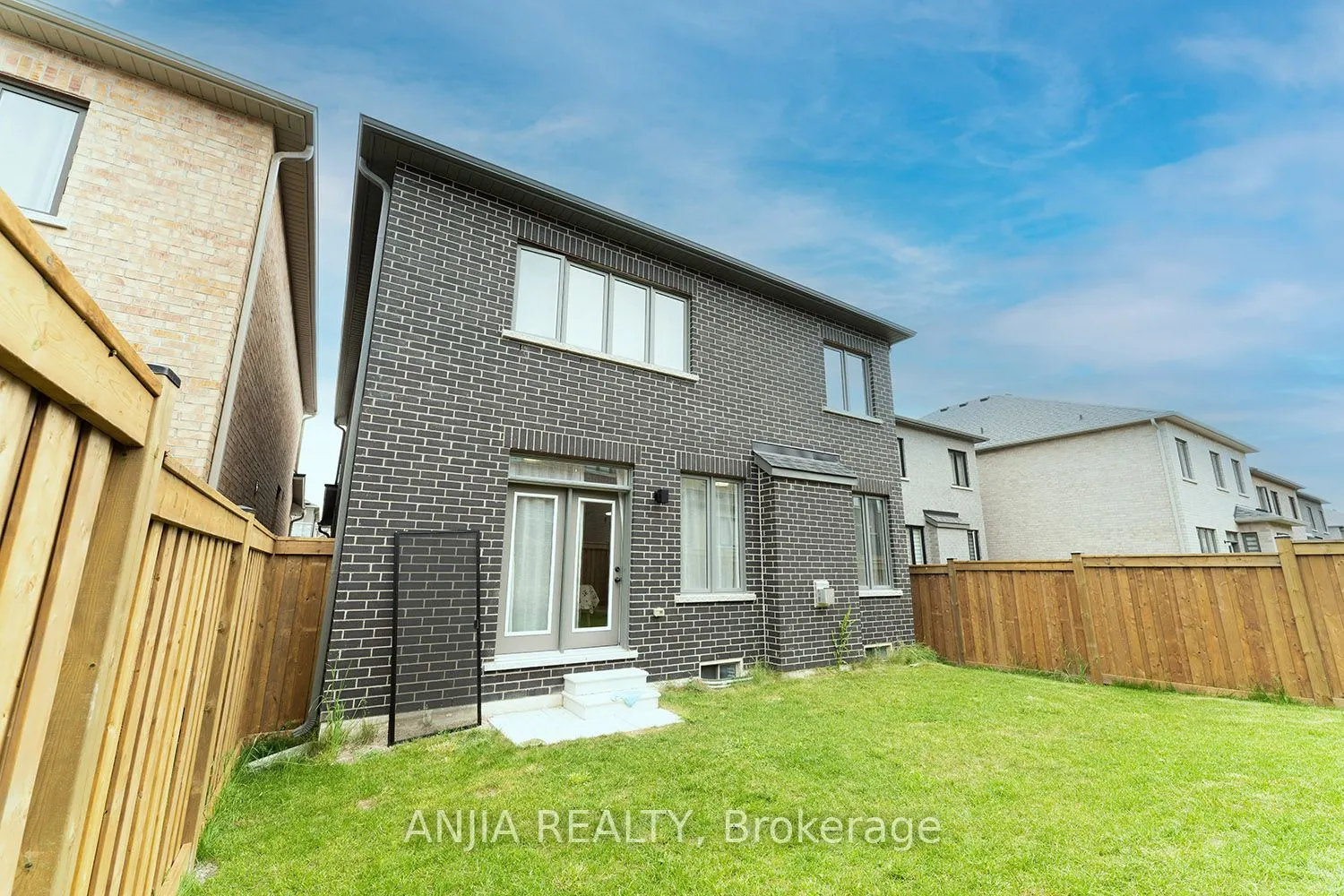 163 Fallharvest Way