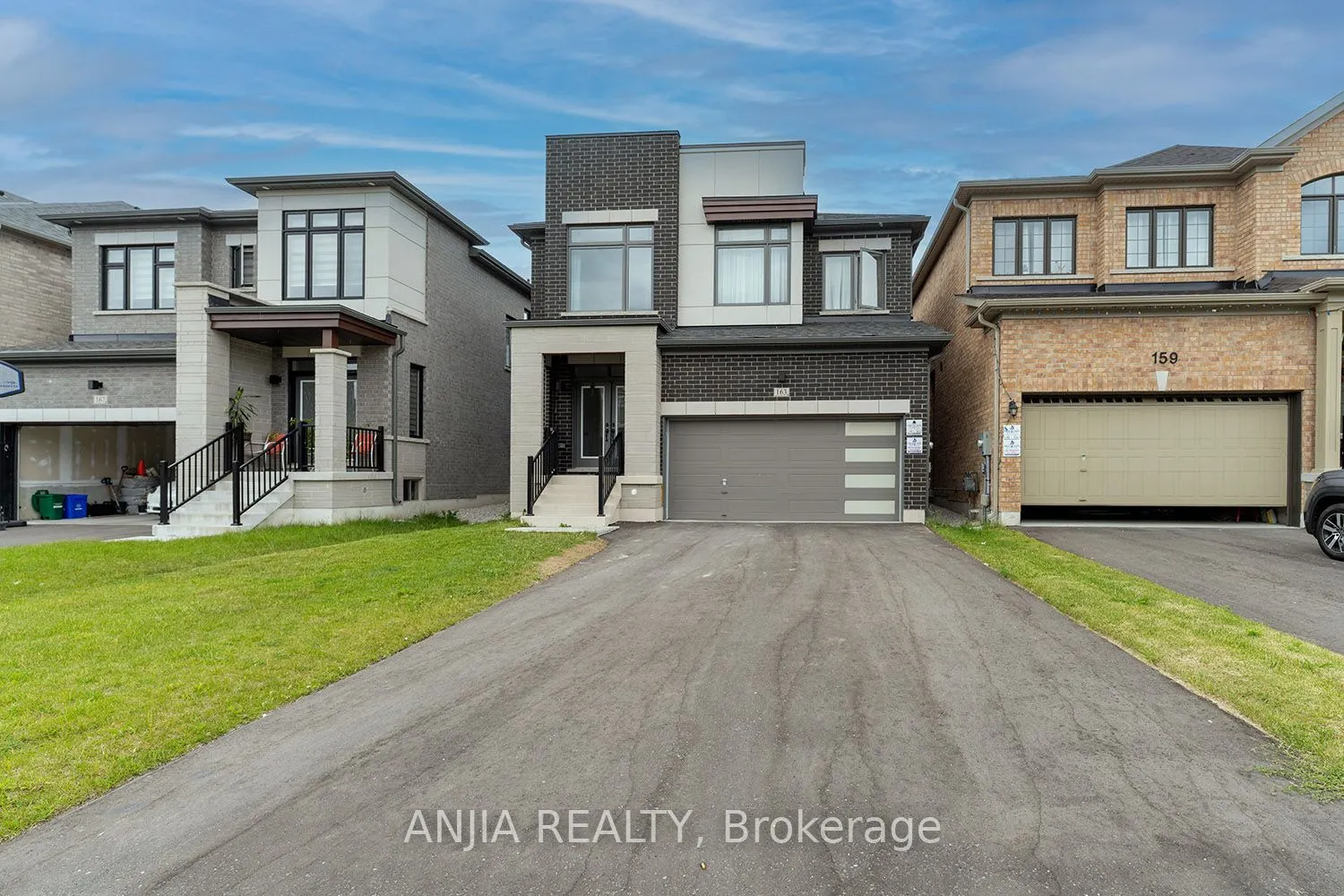 163 Fallharvest Way