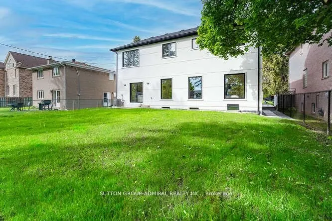 98 Babcombe Drive