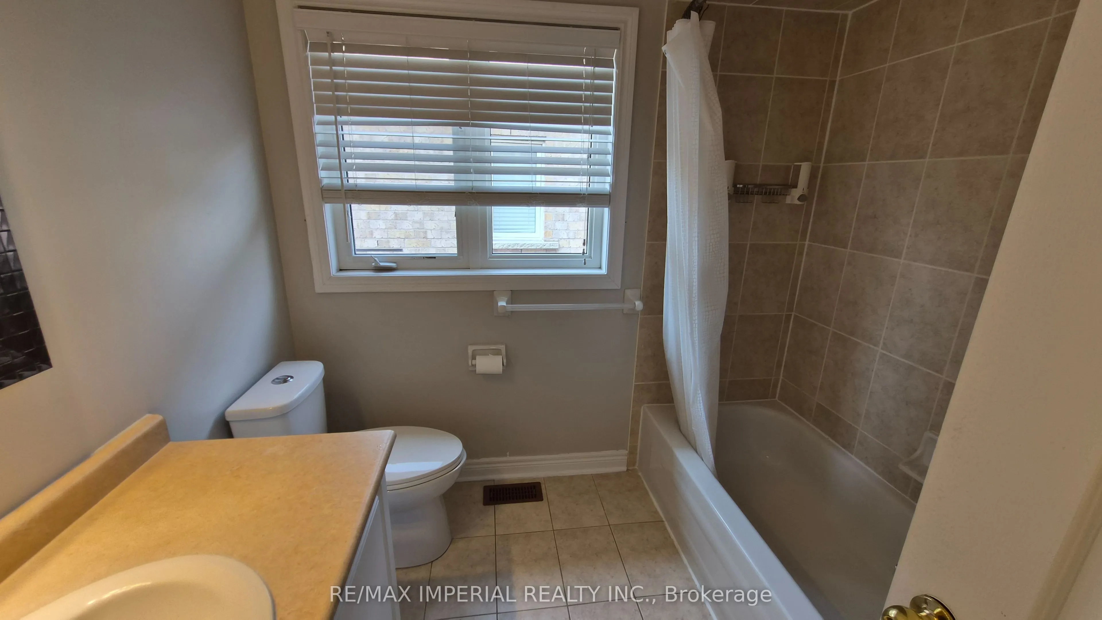 118 Flagstone Way