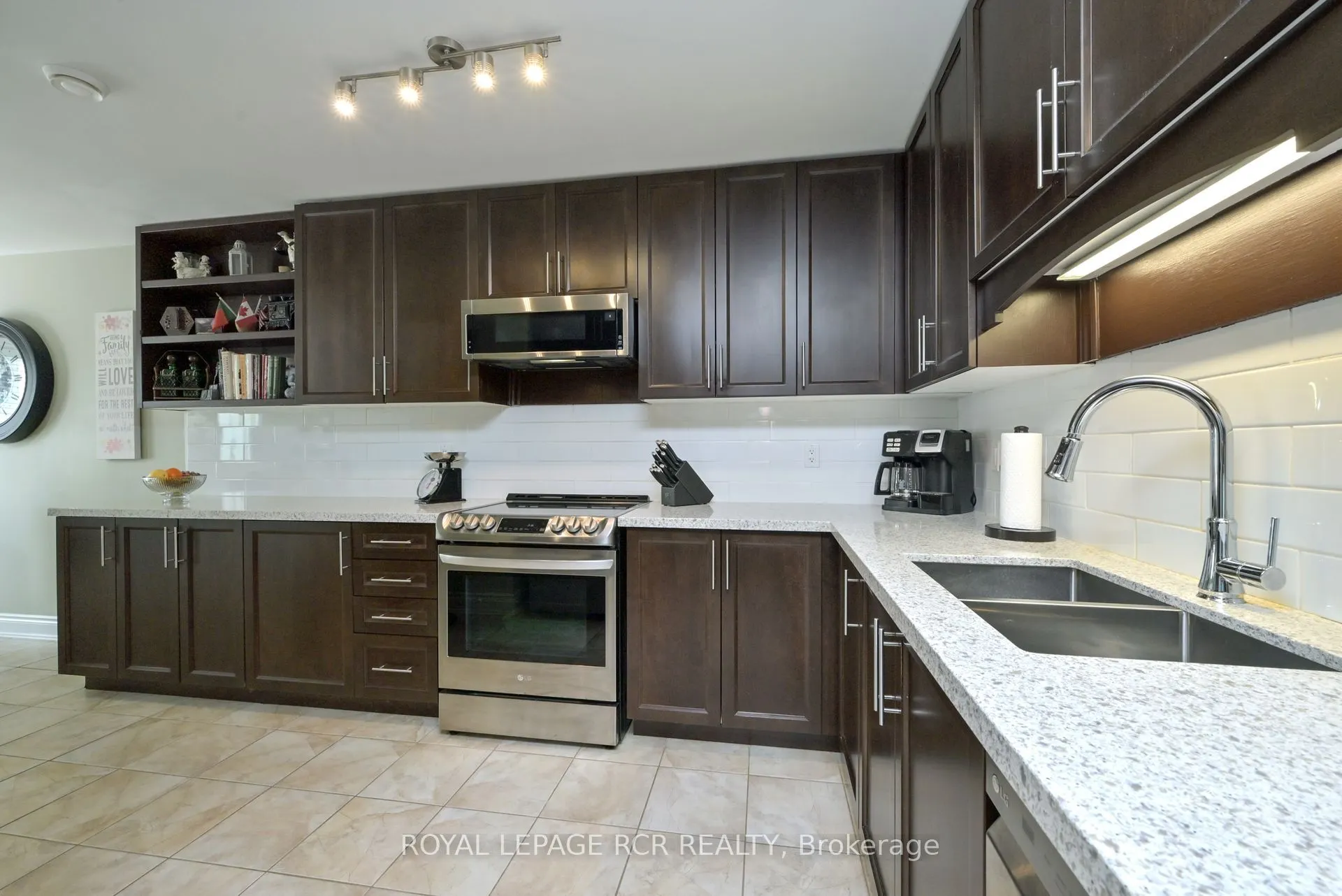 21 Upper Highland, #19