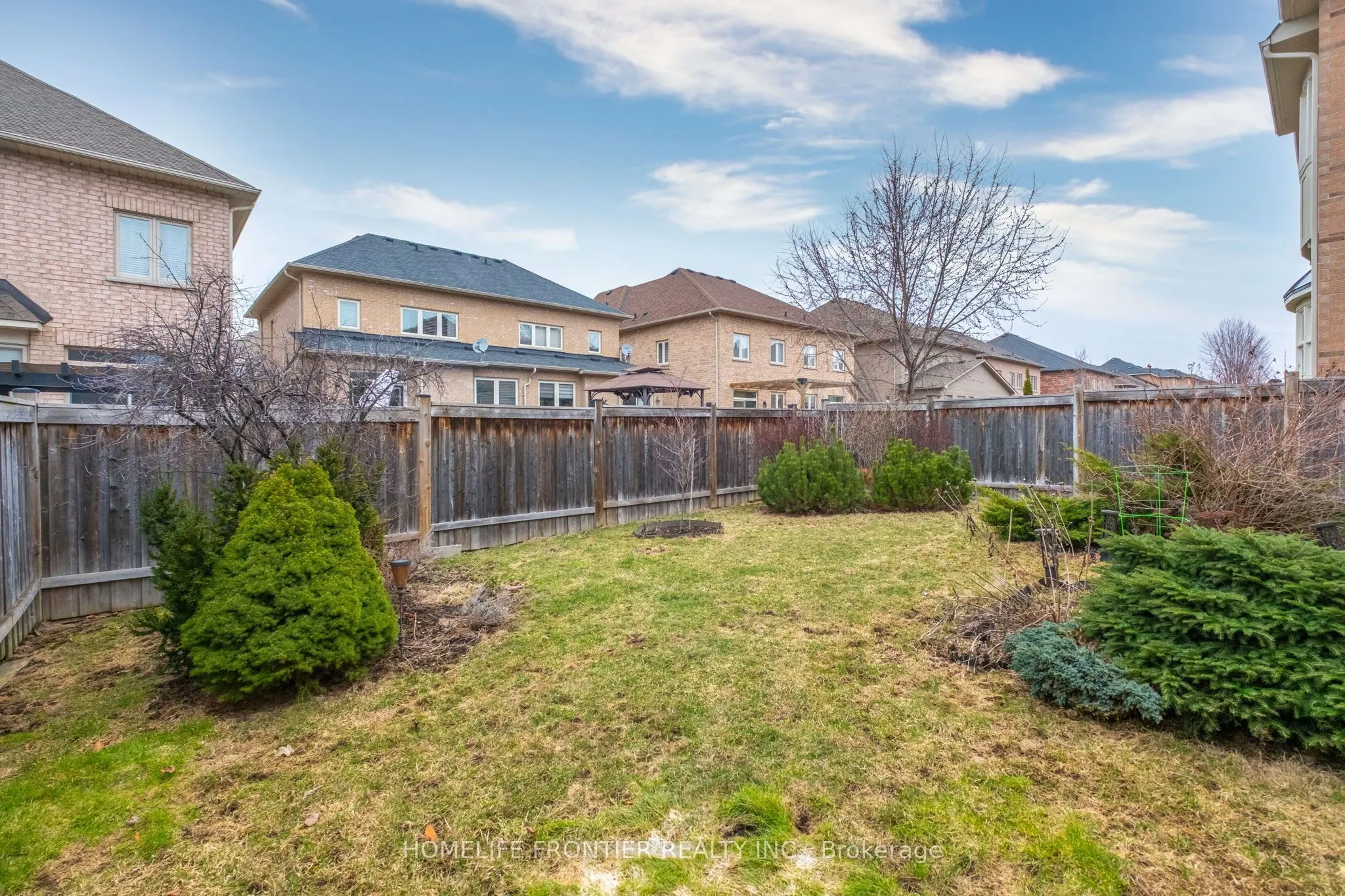92 Wardlaw Place
