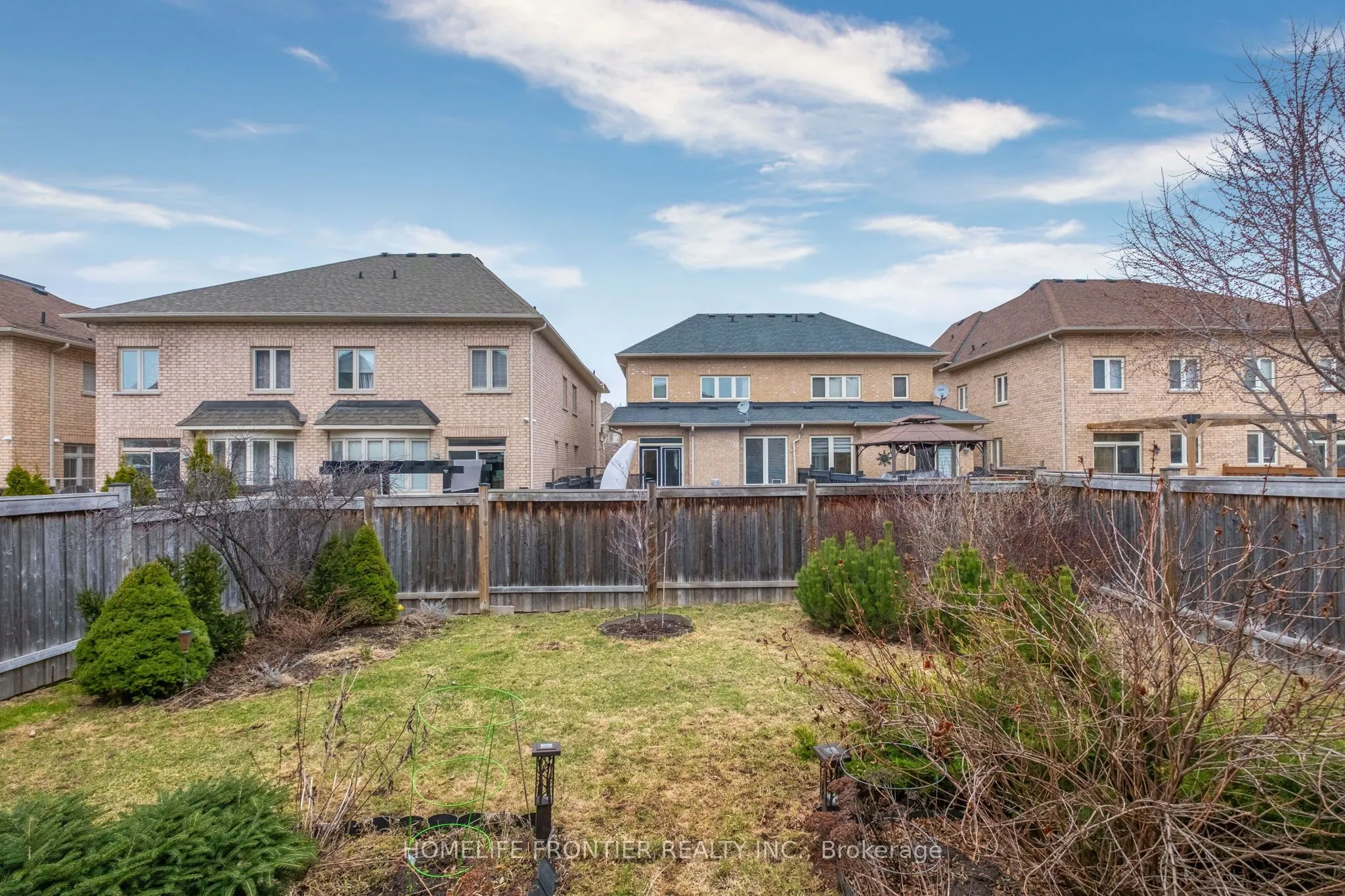 92 Wardlaw Place