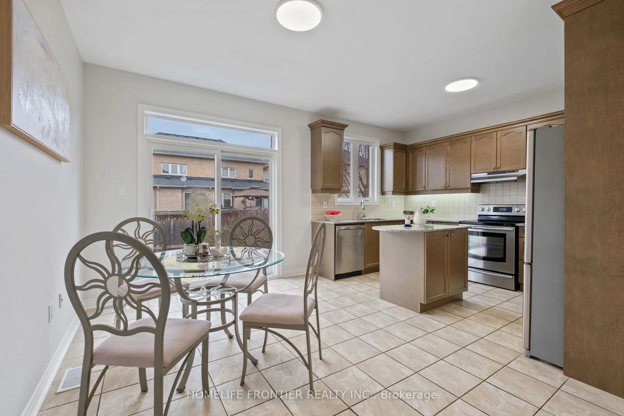 92 Wardlaw Place