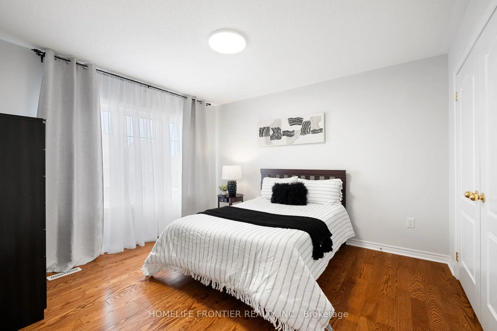 92 Wardlaw Place