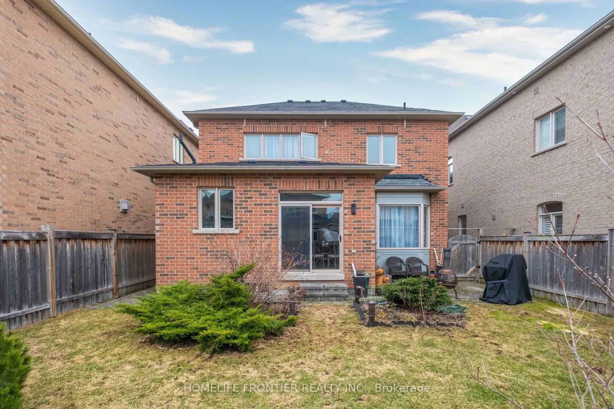 92 Wardlaw Place