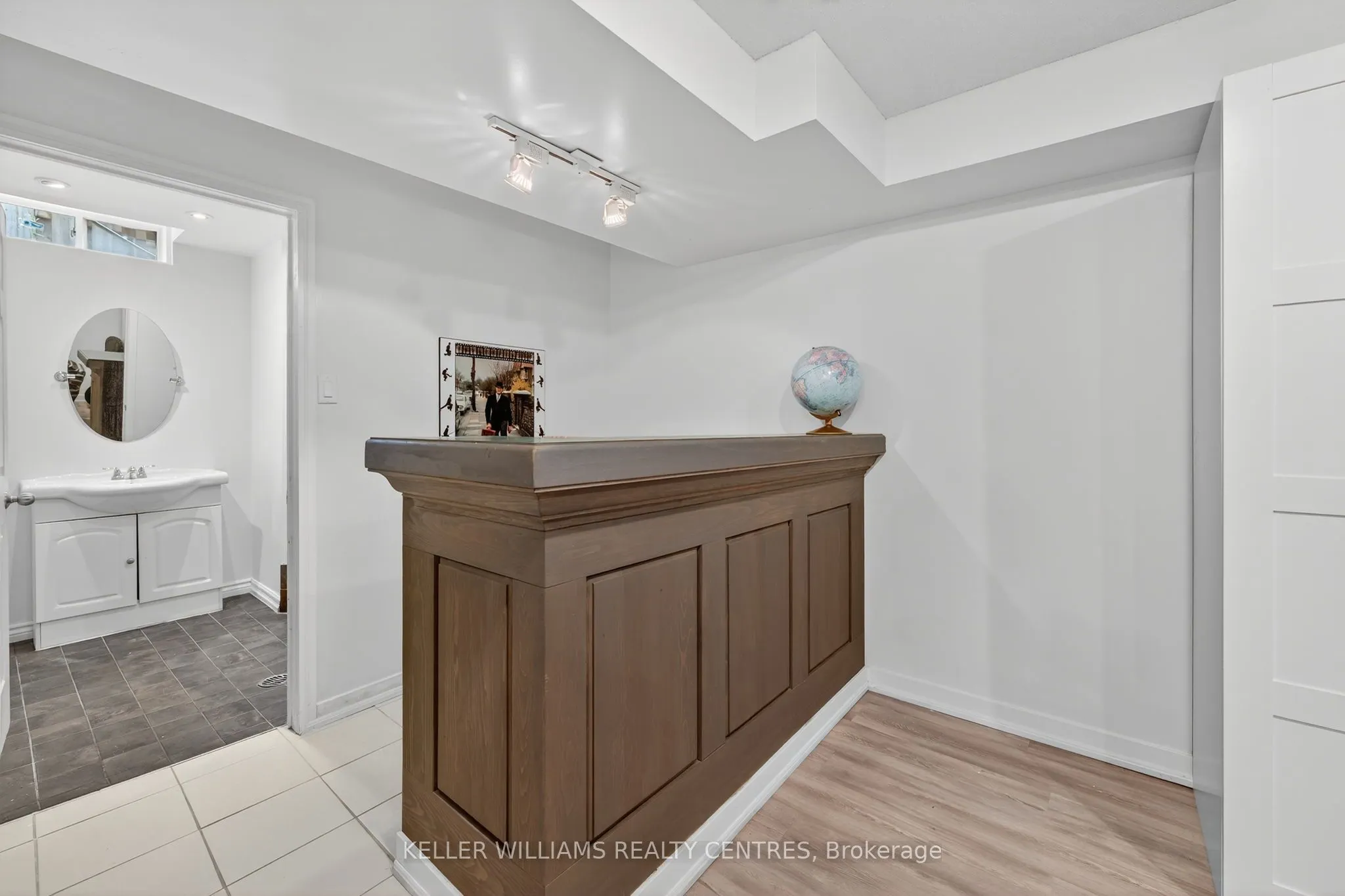 42 Buchanan Crescent