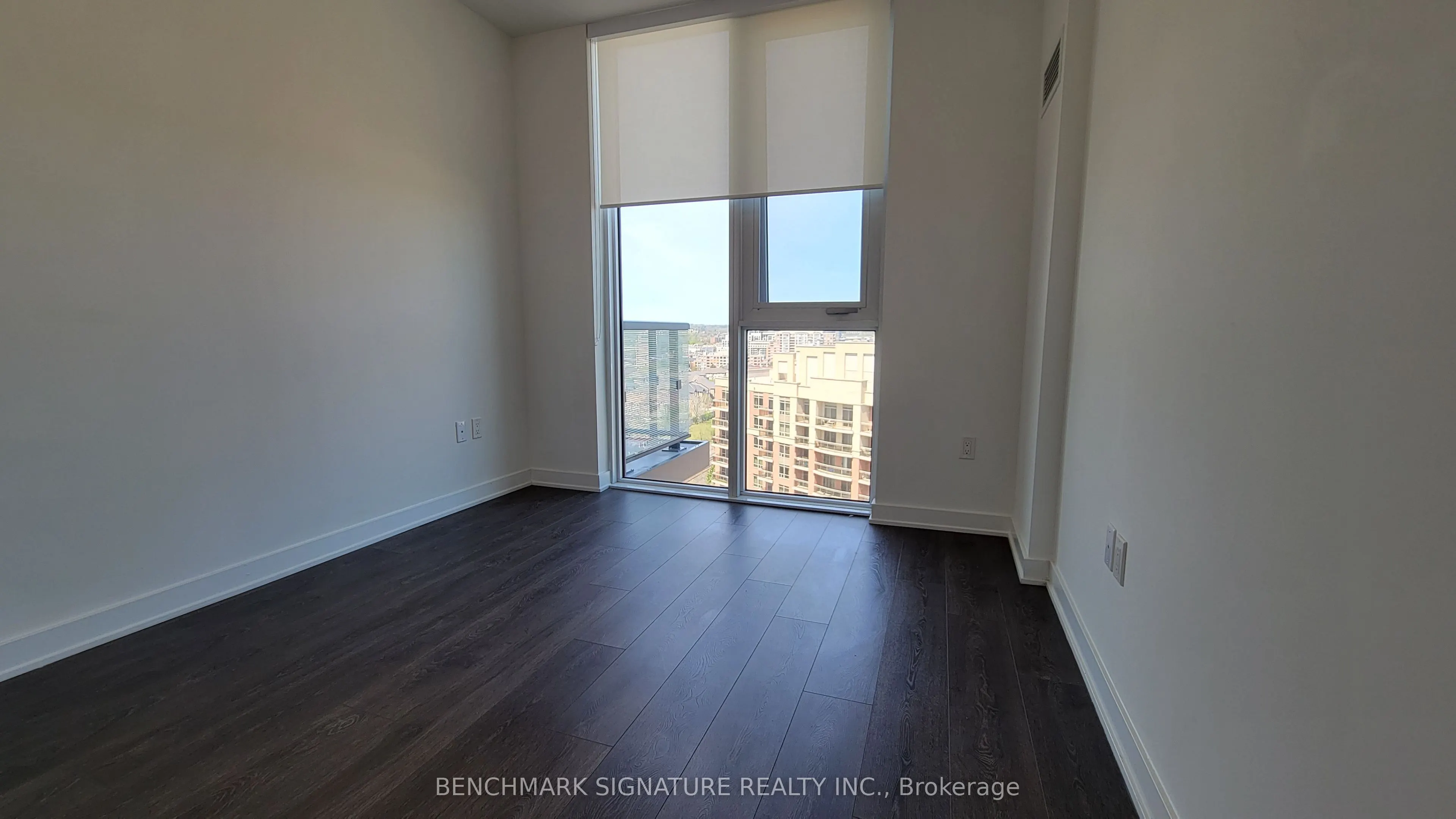 85 Oneida Crescent, #1607