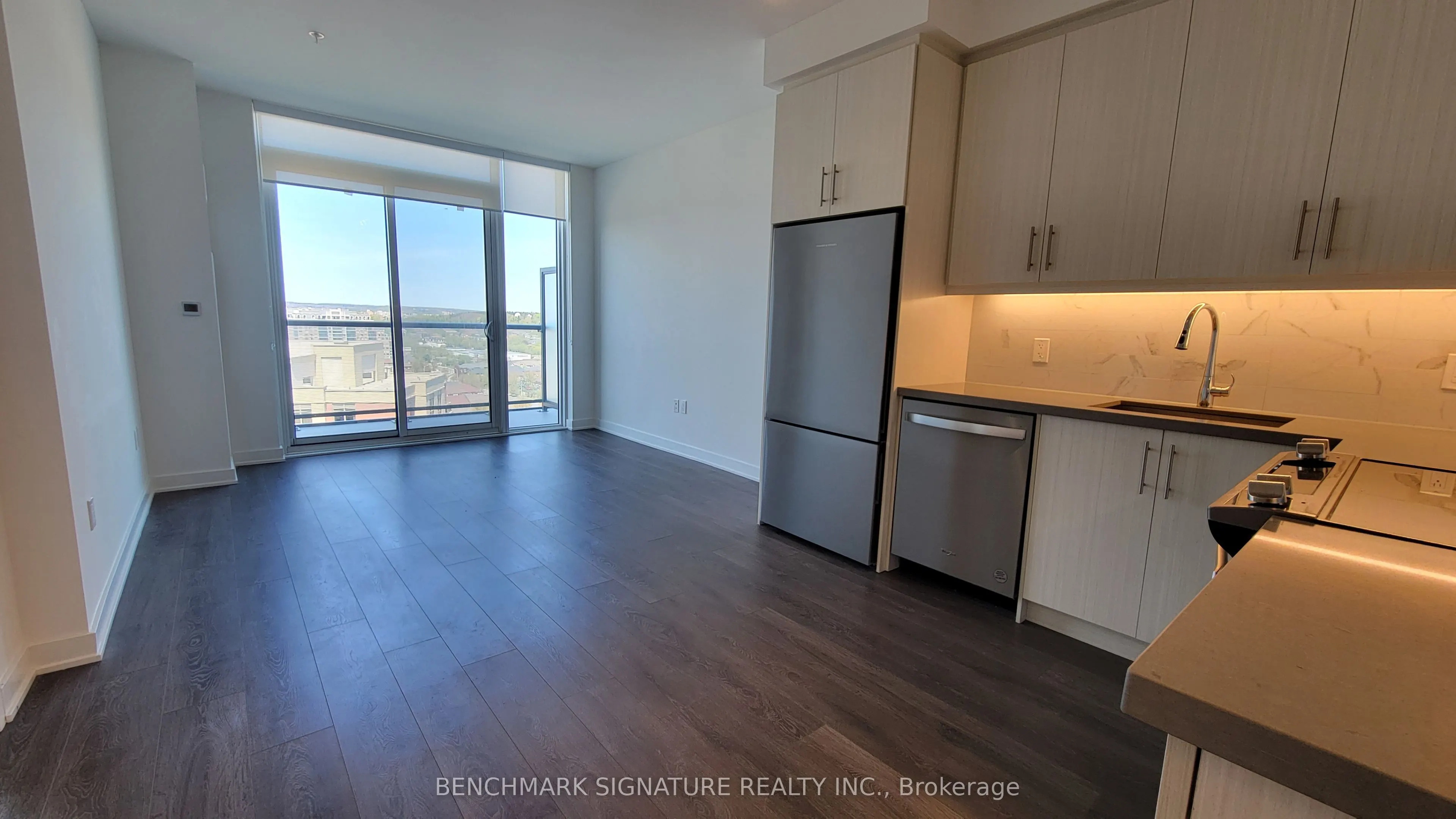 85 Oneida Crescent, #1607