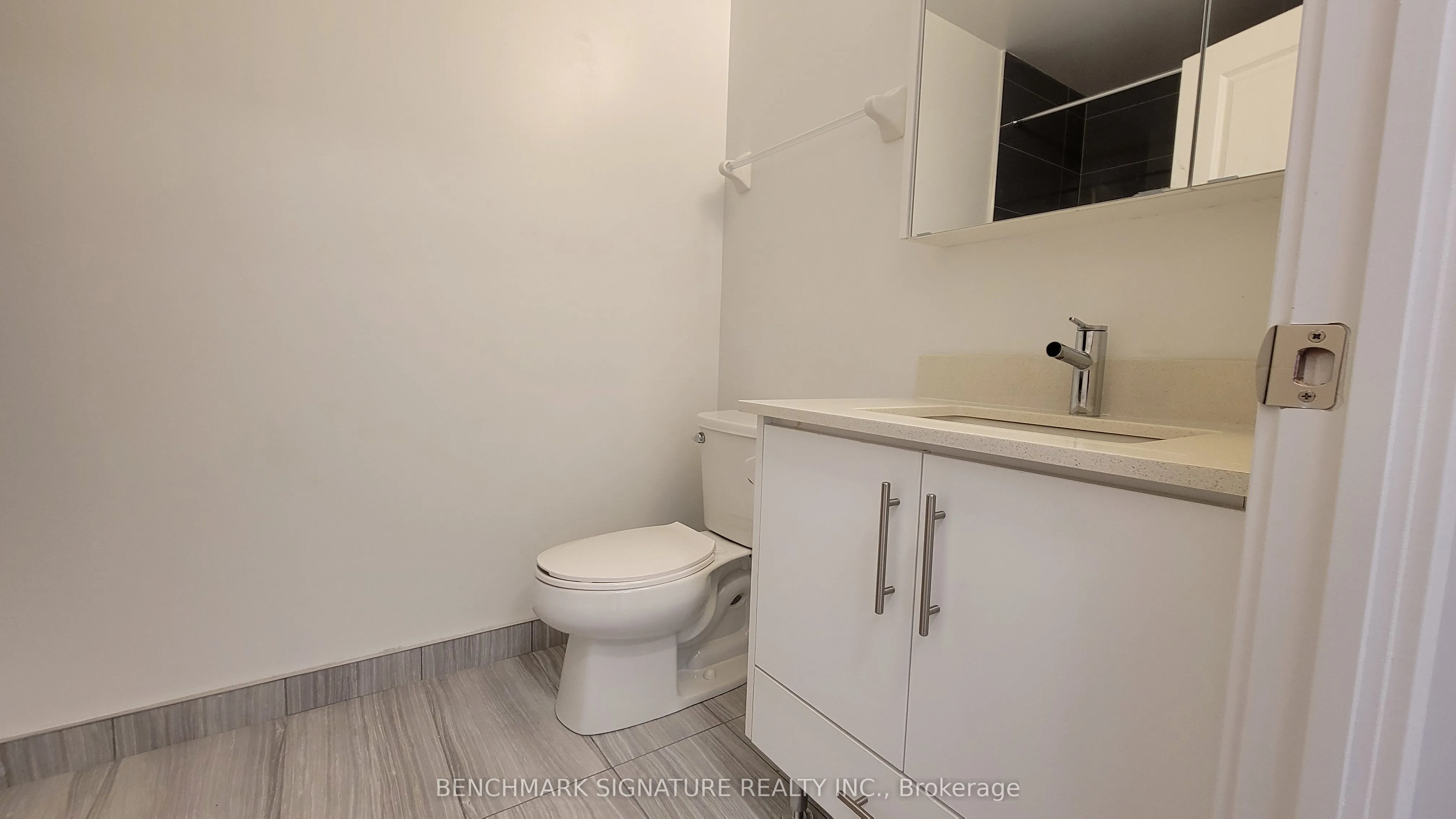 85 Oneida Crescent, #1607