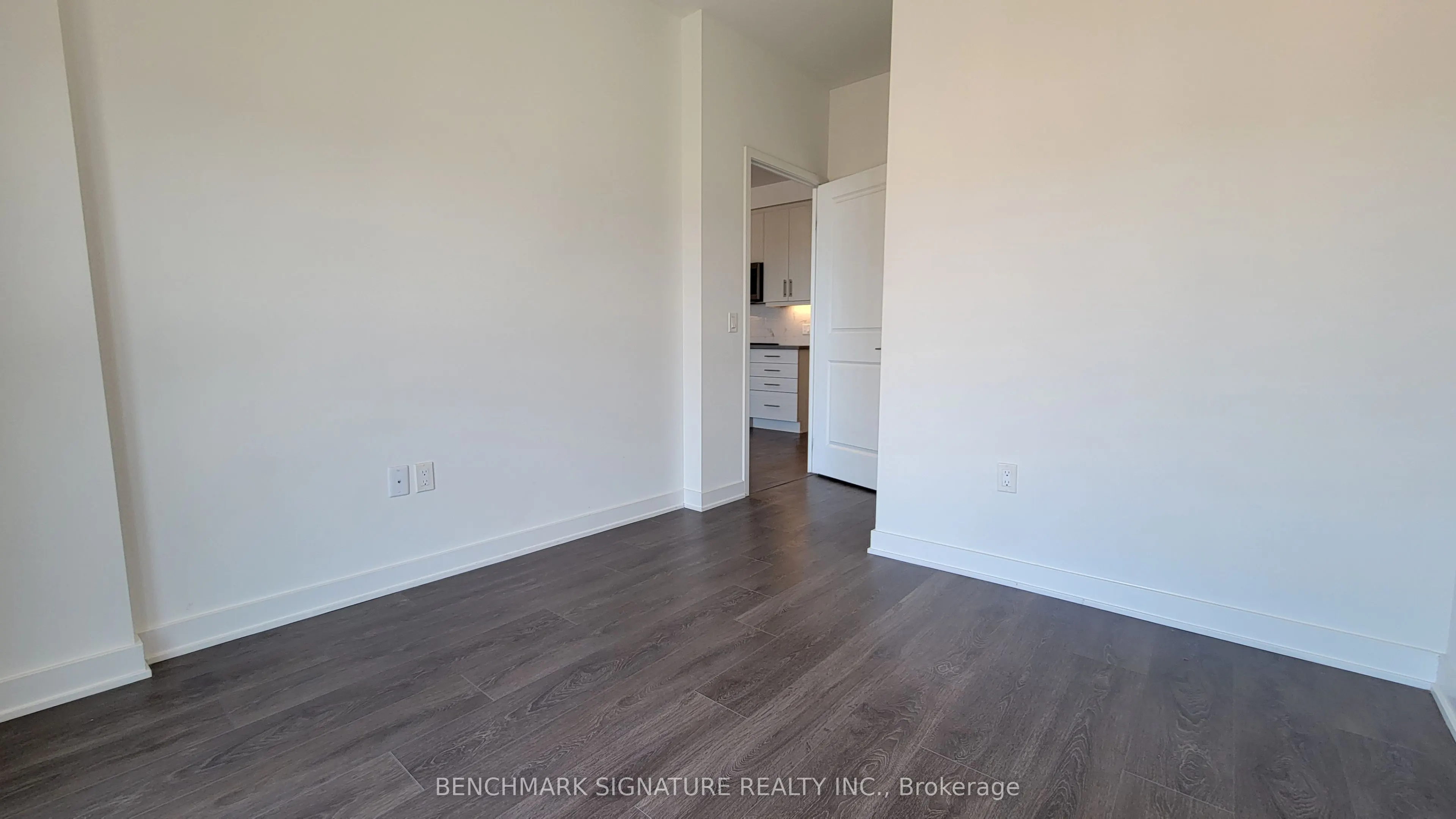 85 Oneida Crescent, #1607