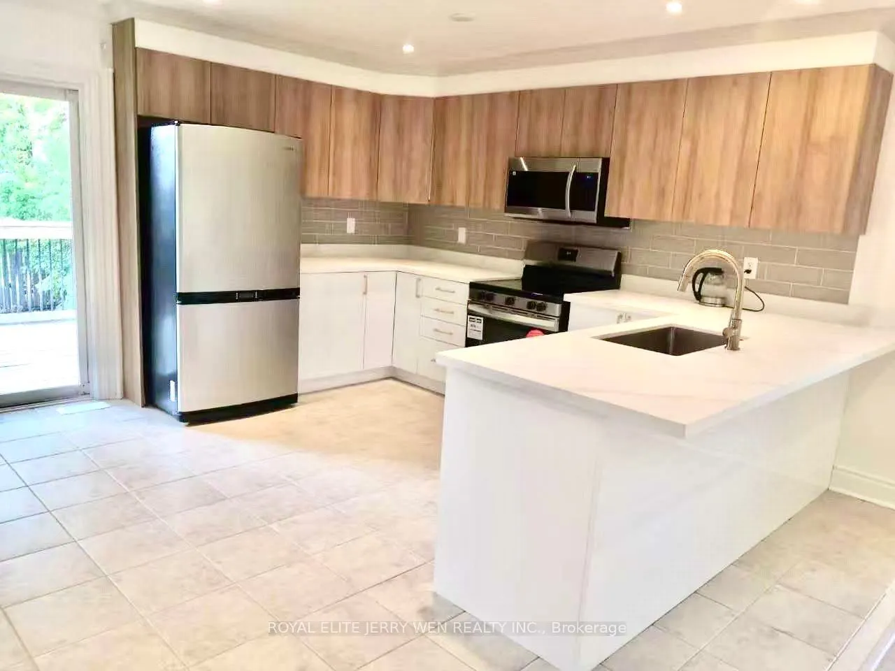 266 Cedarholme Avenue, #Upper
