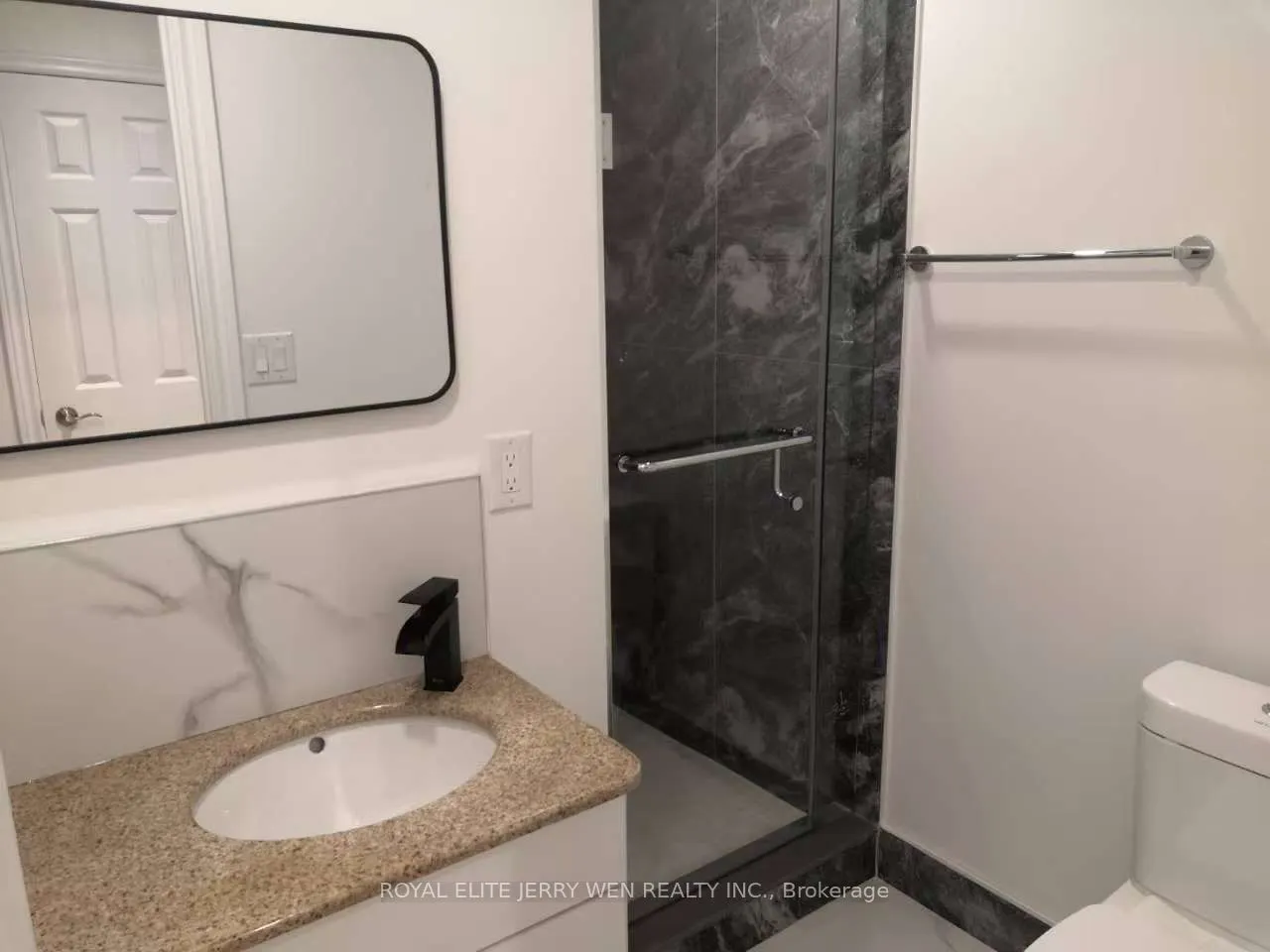 266 Cedarholme Avenue, #Upper