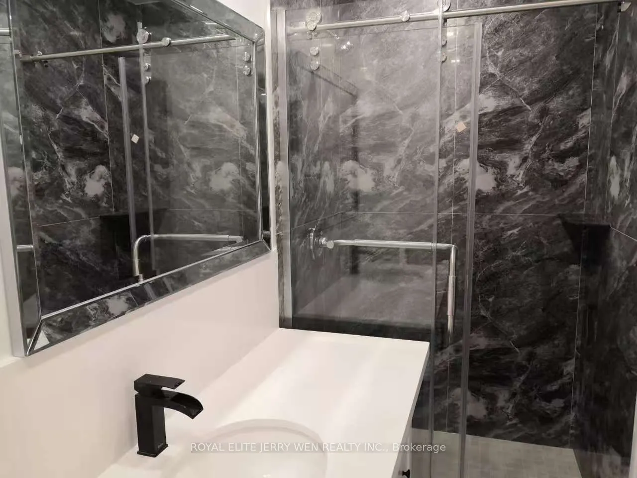 266 Cedarholme Avenue, #Upper