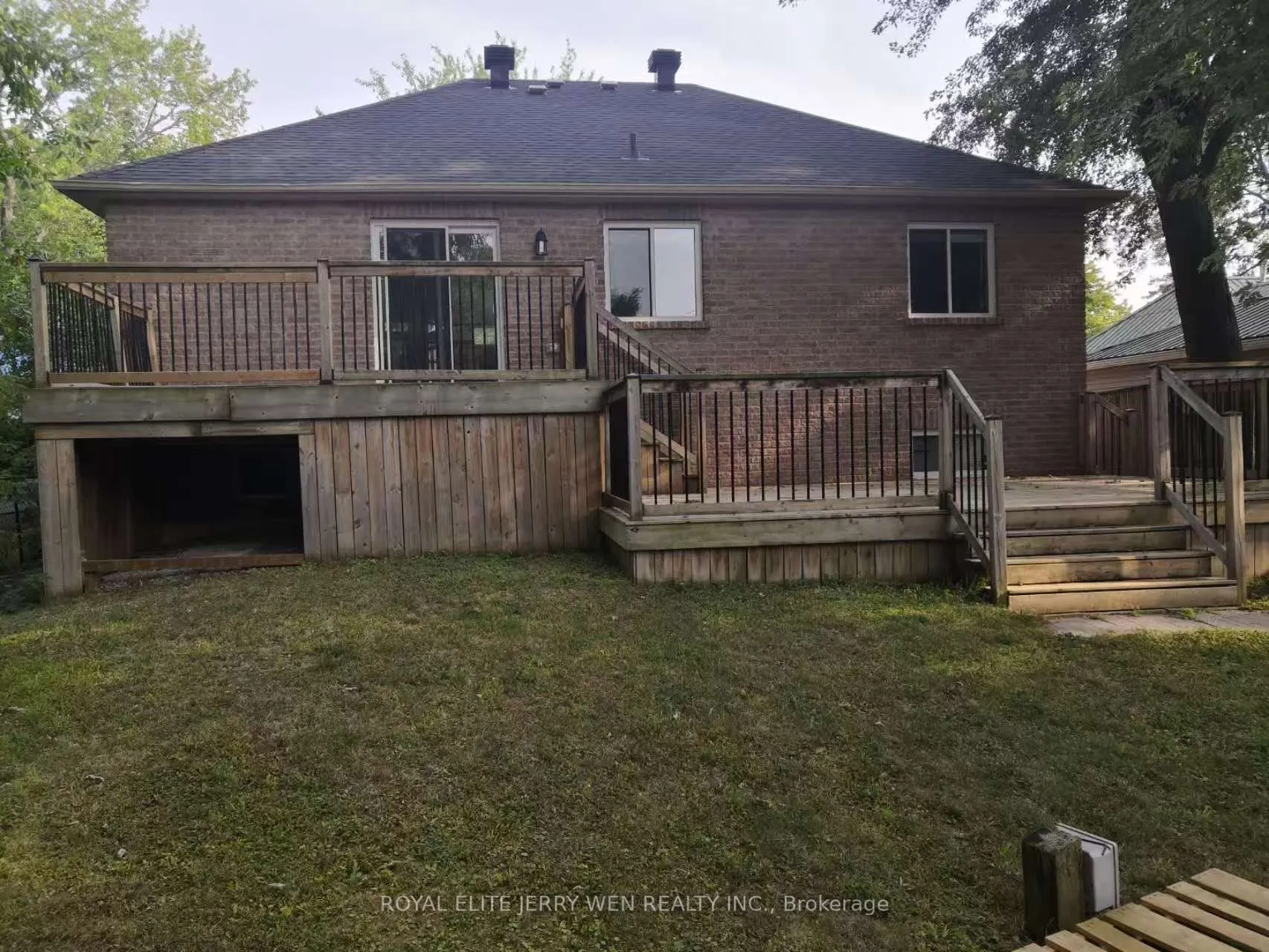 266 Cedarholme Avenue, #Upper
