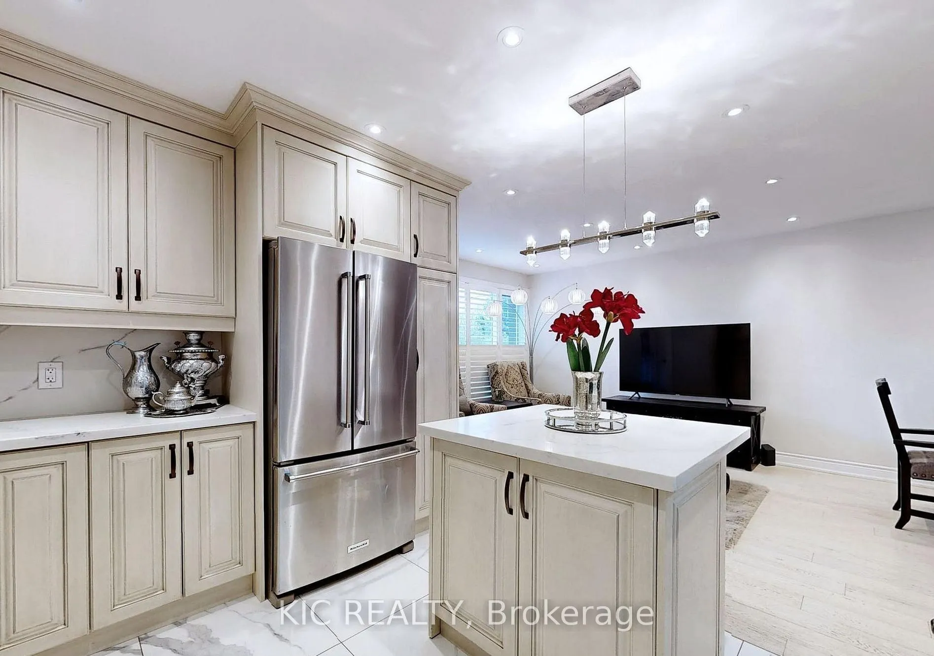 226 Browndale Crescent, #Main Floor