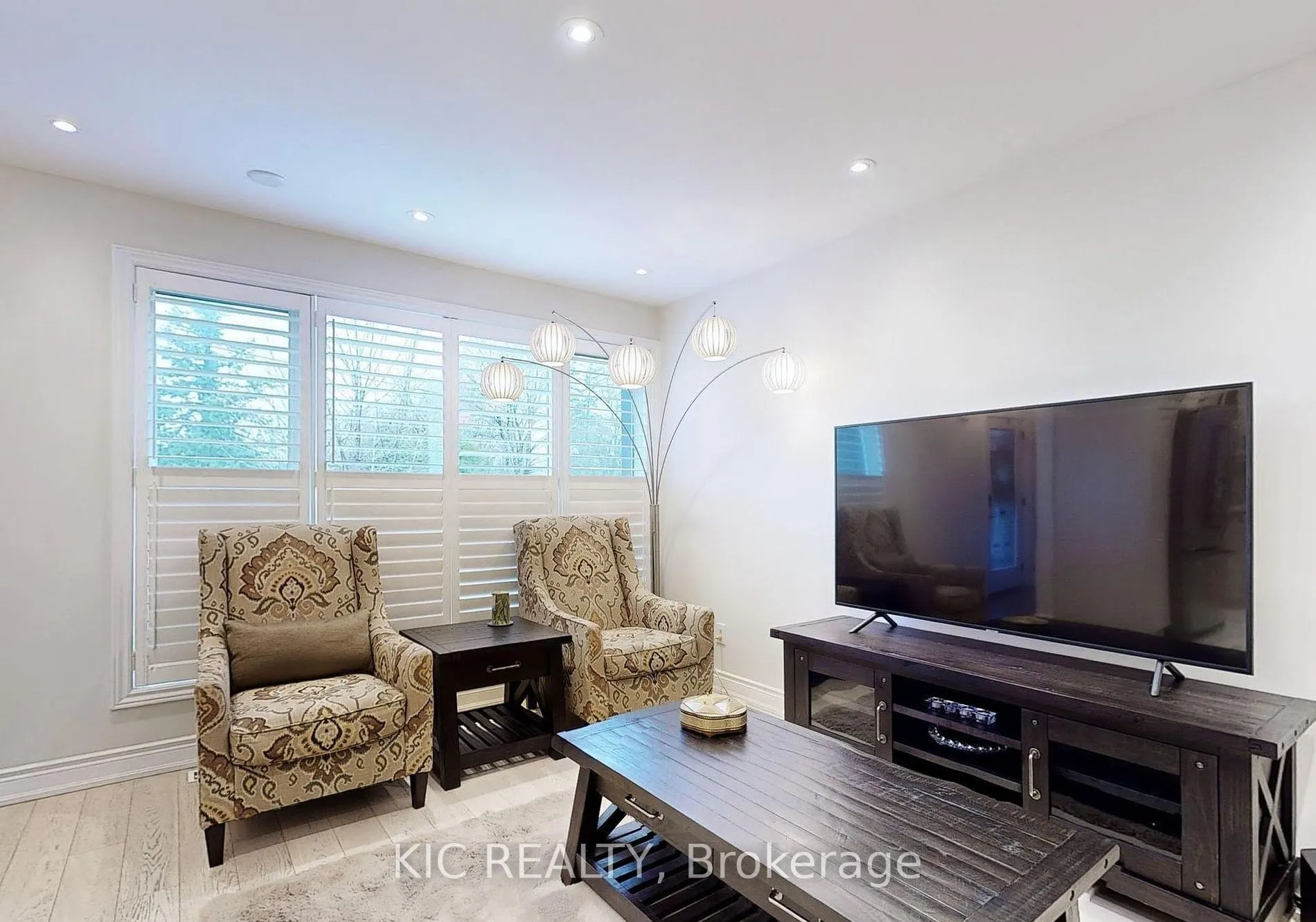 226 Browndale Crescent, #Main Floor