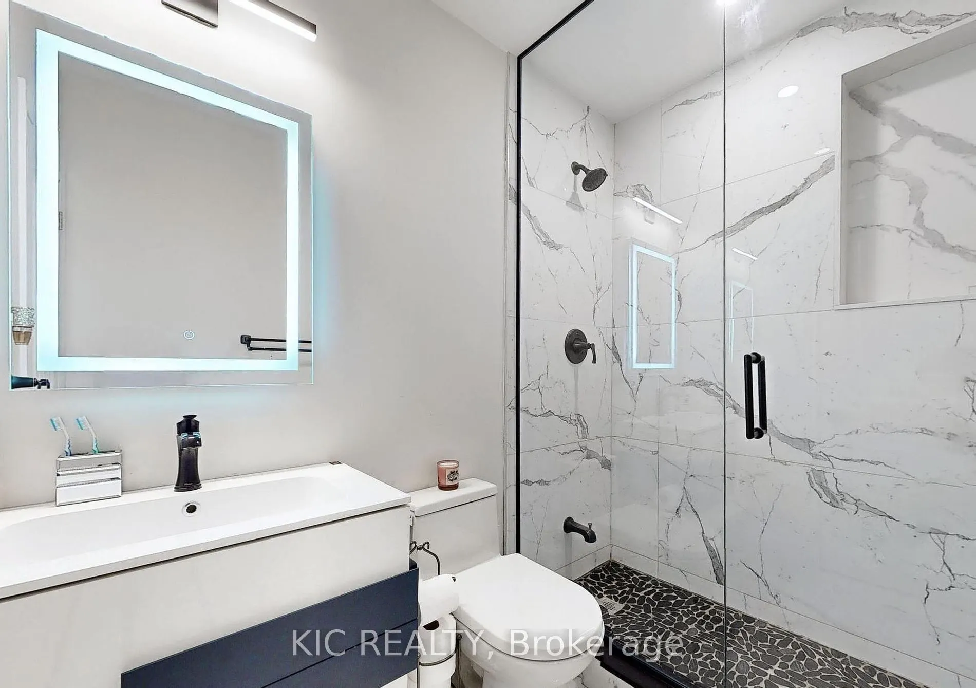 226 Browndale Crescent, #Main Floor