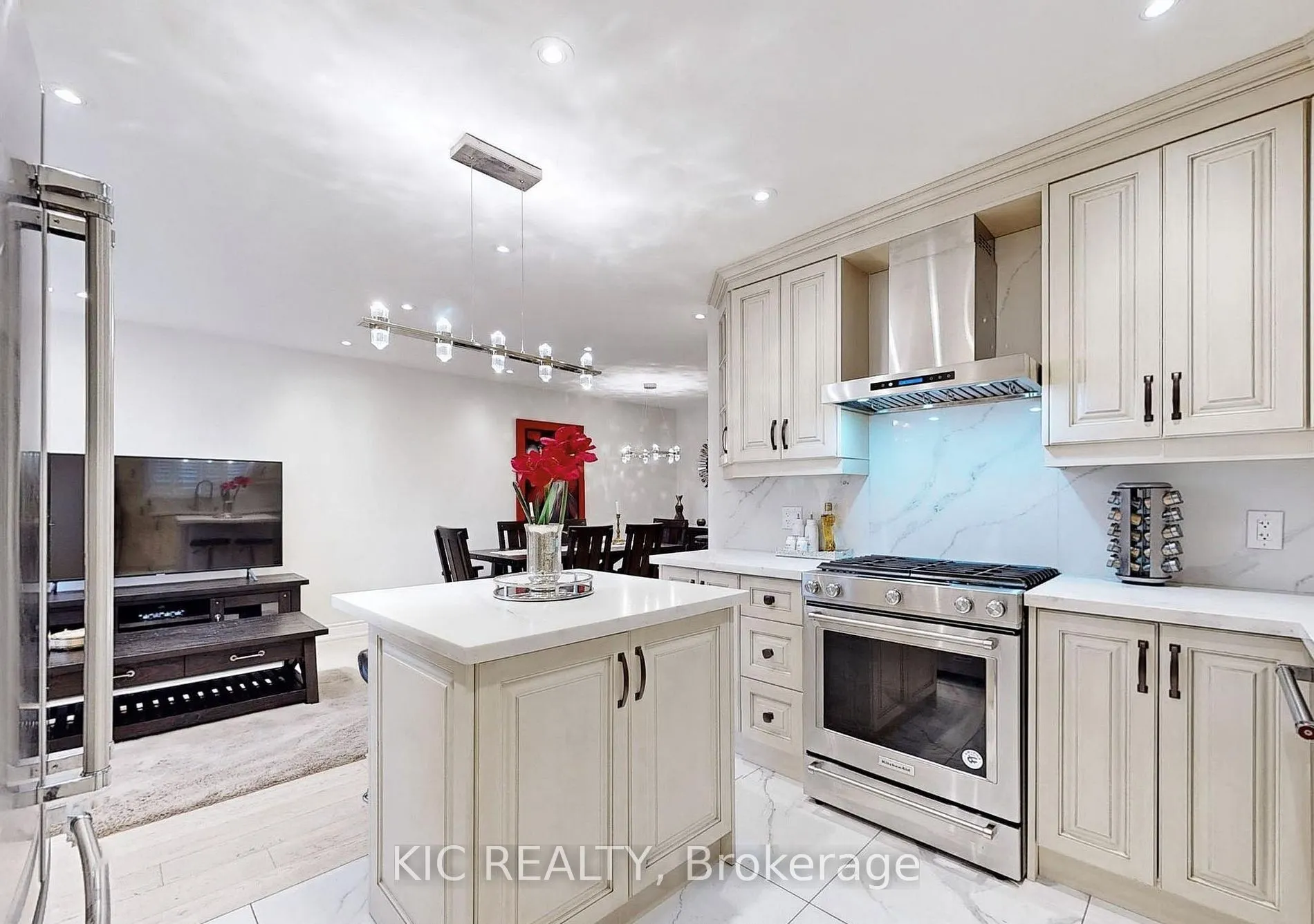 226 Browndale Crescent, #Main Floor