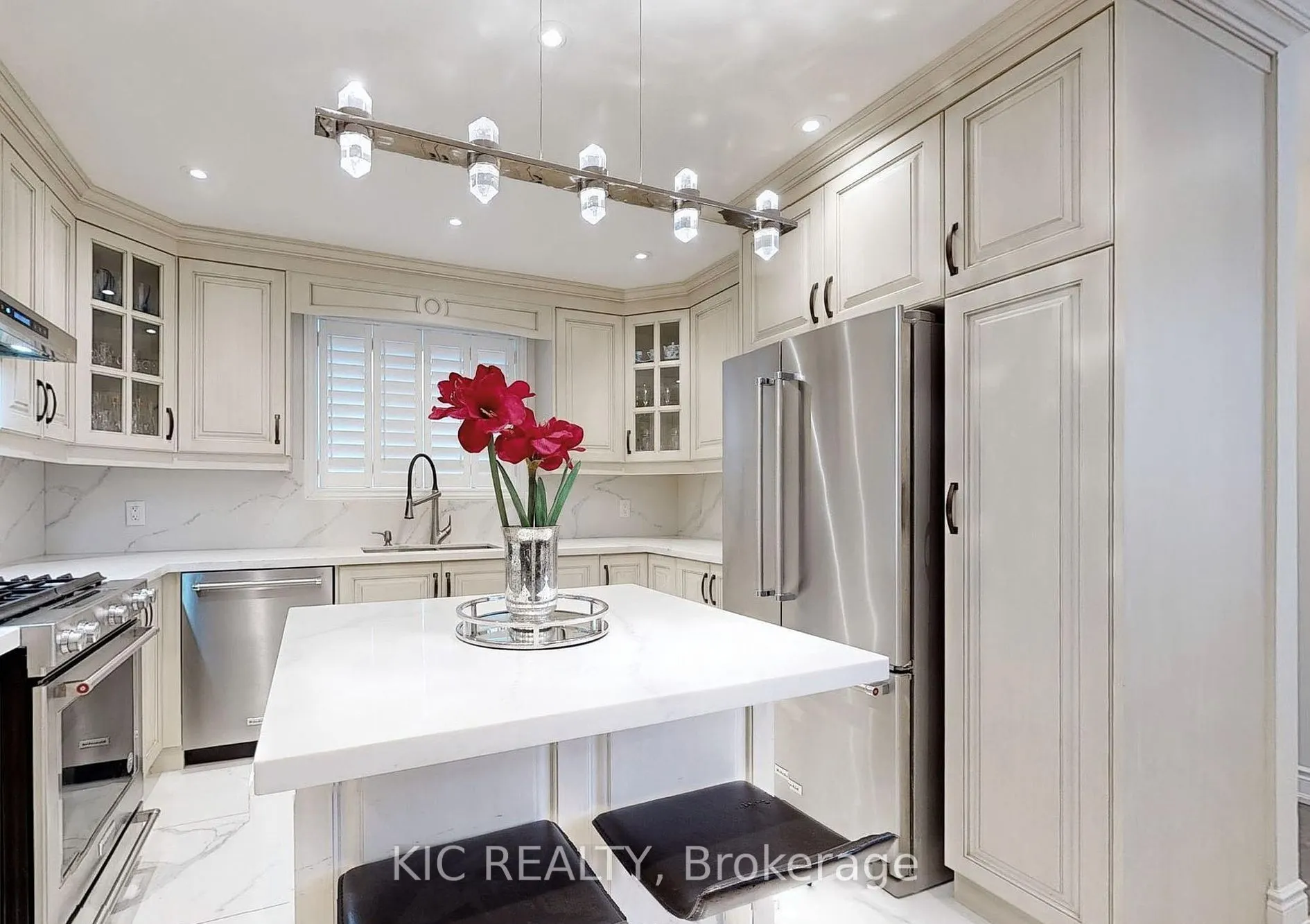 226 Browndale Crescent, #Main Floor