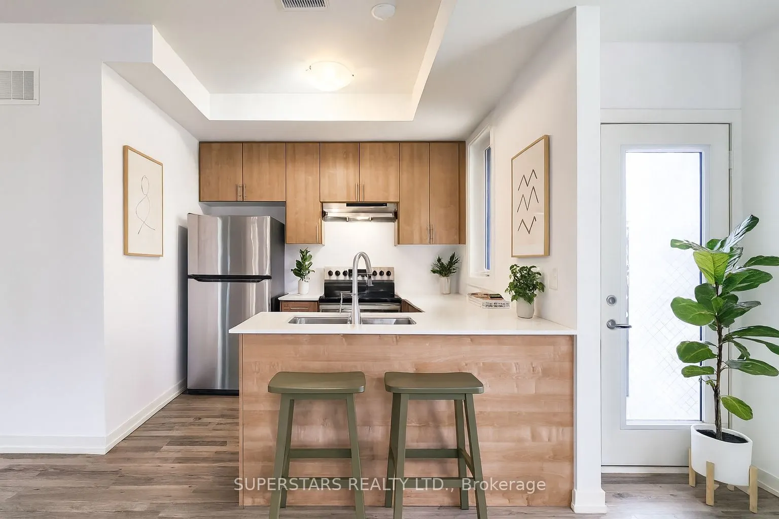 370 A Red Maple Road, #37