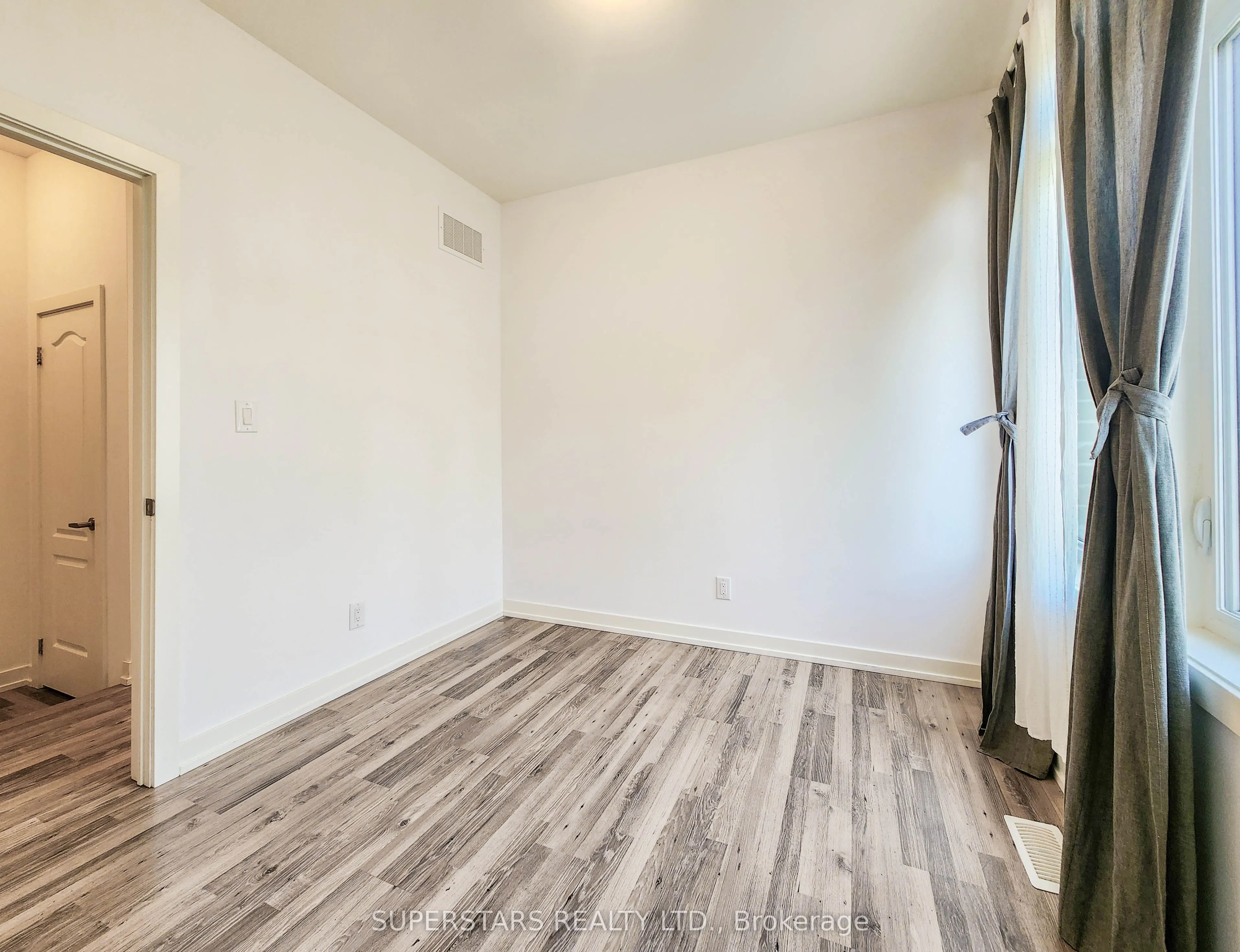 370 A Red Maple Road, #37