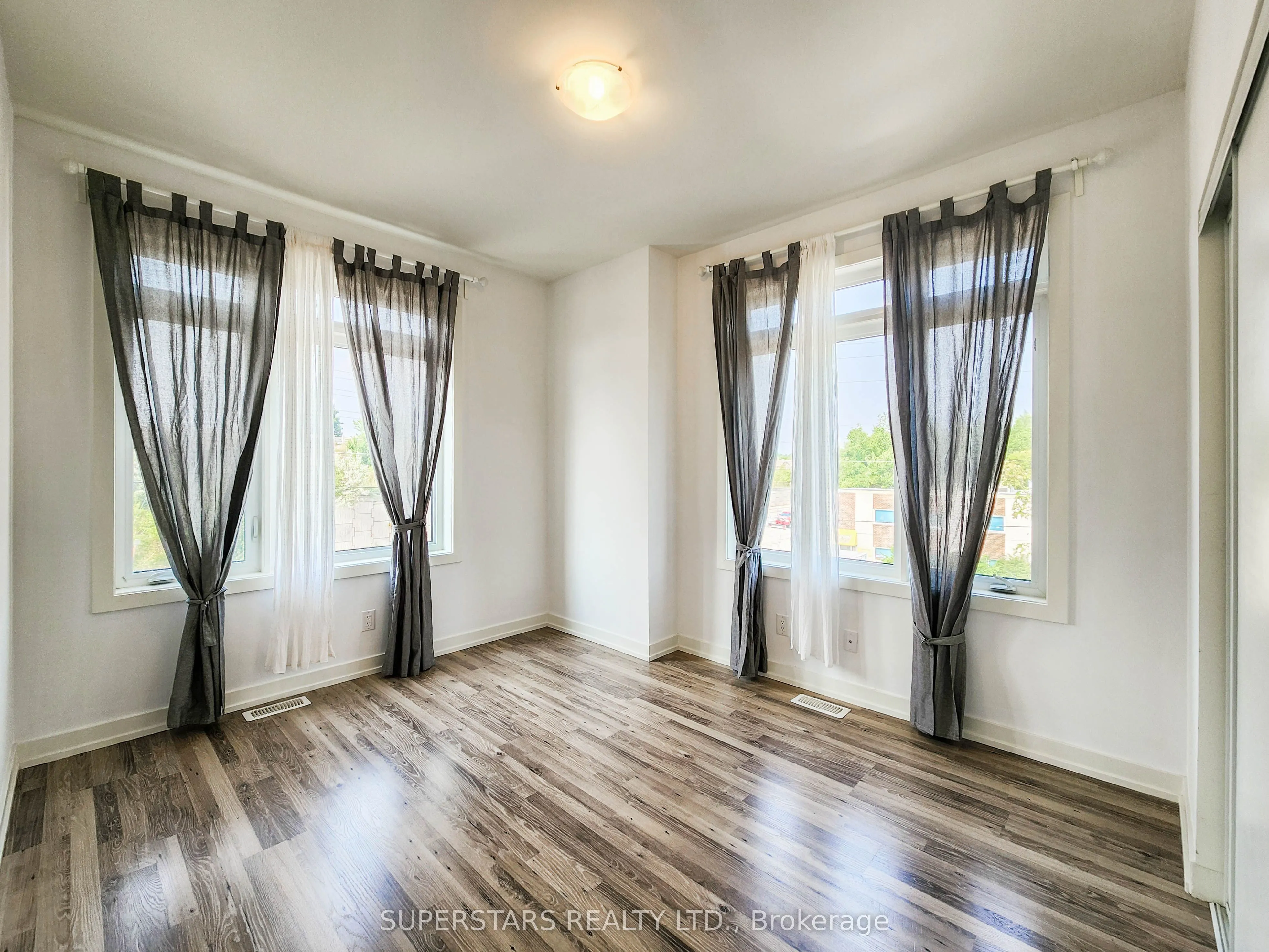 370 A Red Maple Road, #37