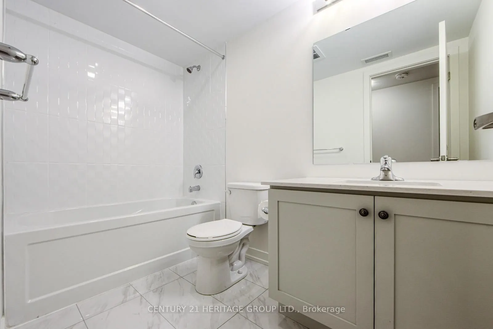 58 Elizabeth Street S, #2102