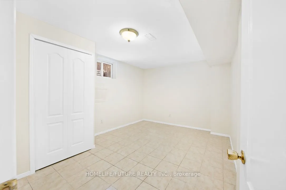294 Mcbride Crescent