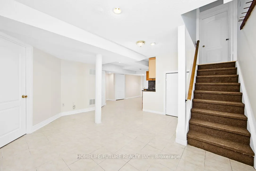 294 Mcbride Crescent