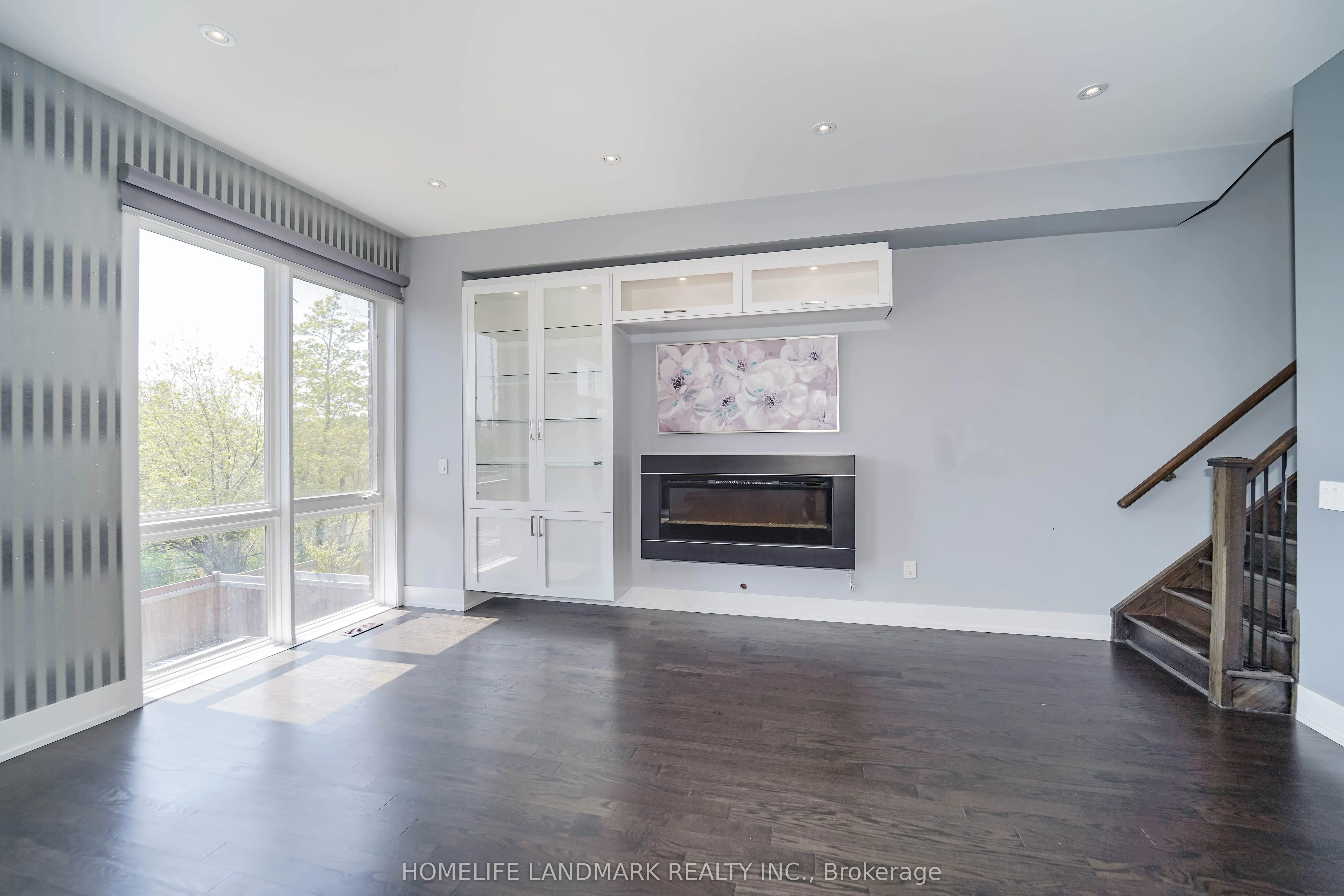 8 Crestridge Drive