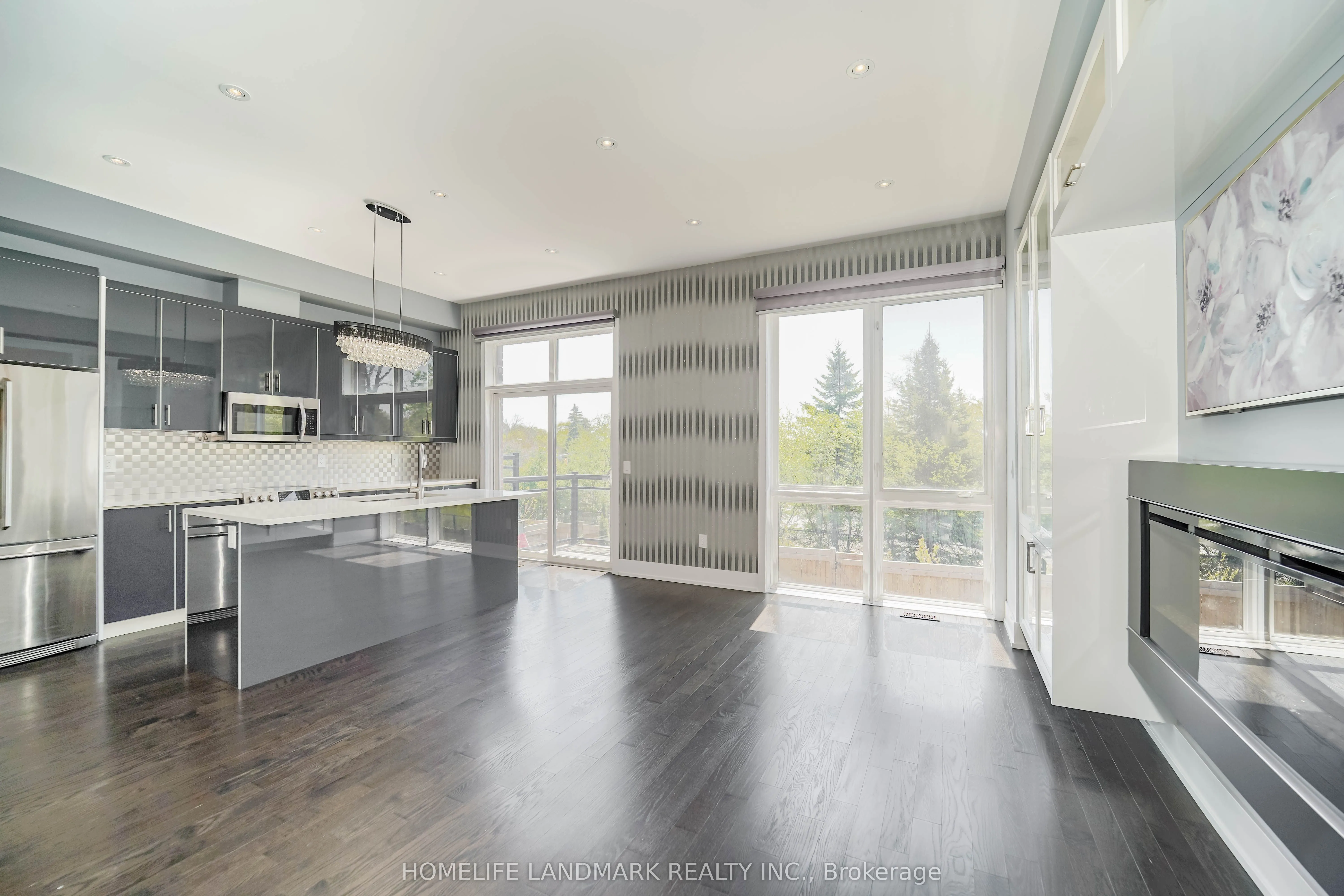 8 Crestridge Drive