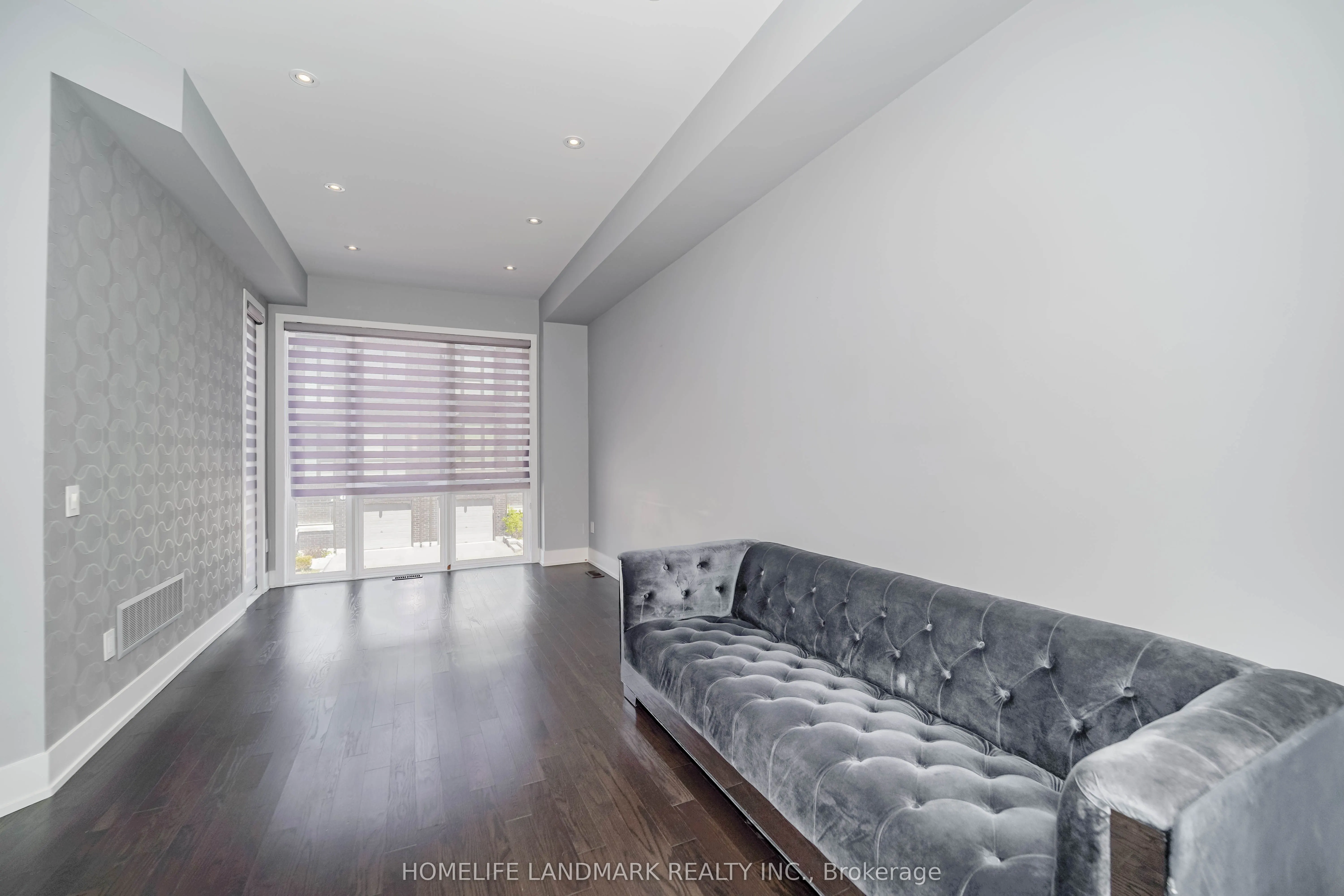 8 Crestridge Drive
