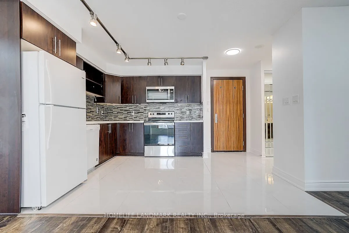 60 South Town Centre Boulevard, #516