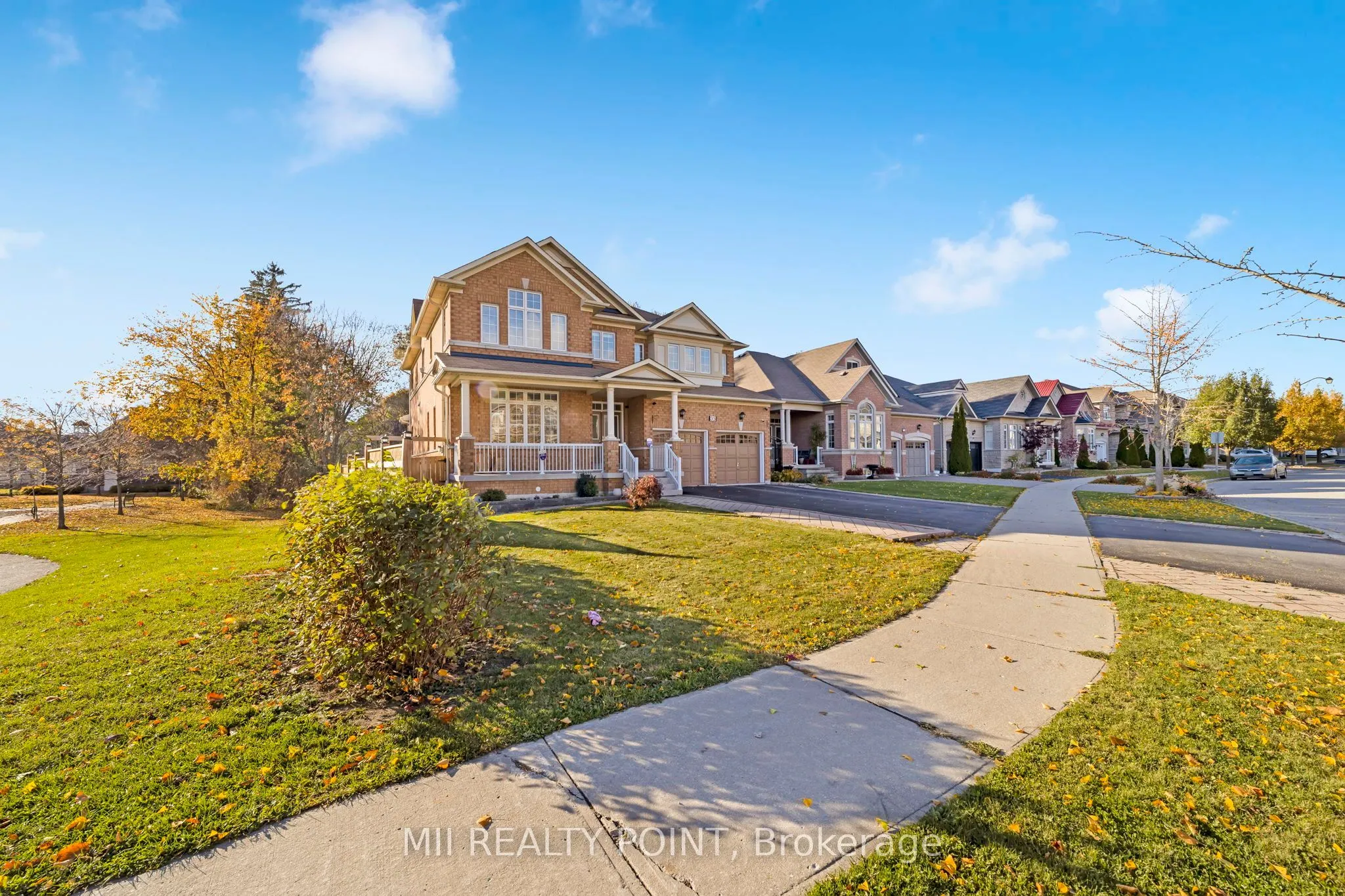 35 Kentwood Crescent