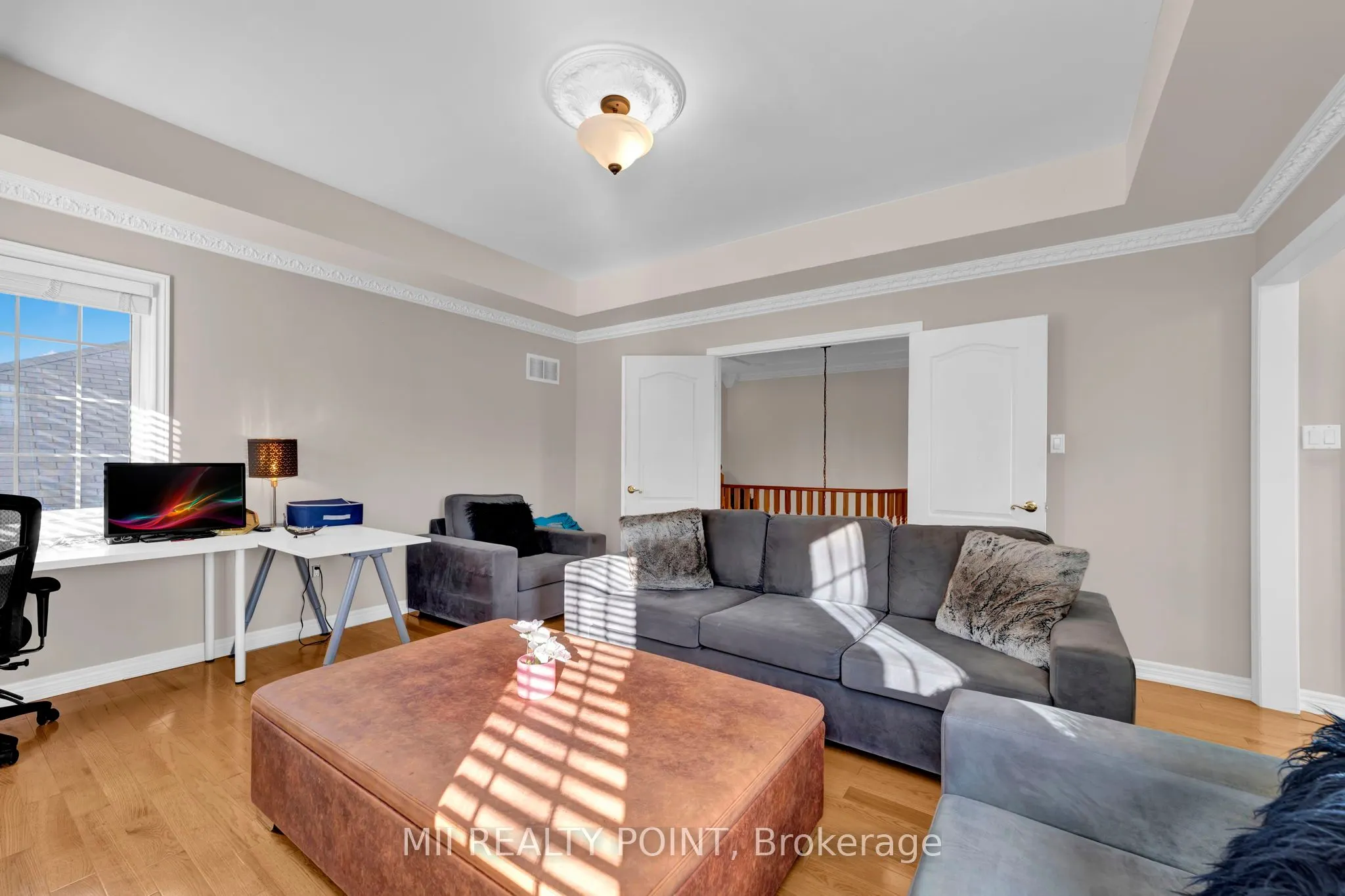 35 Kentwood Crescent