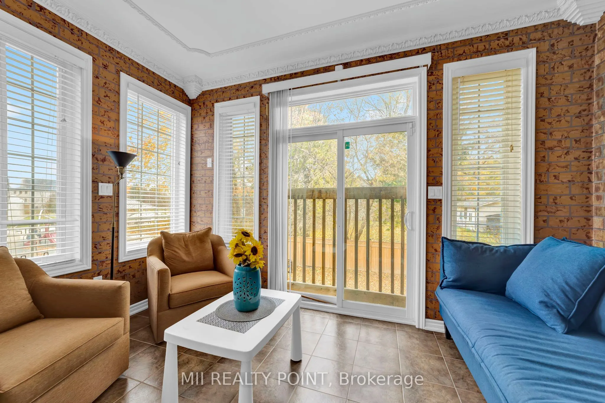 35 Kentwood Crescent