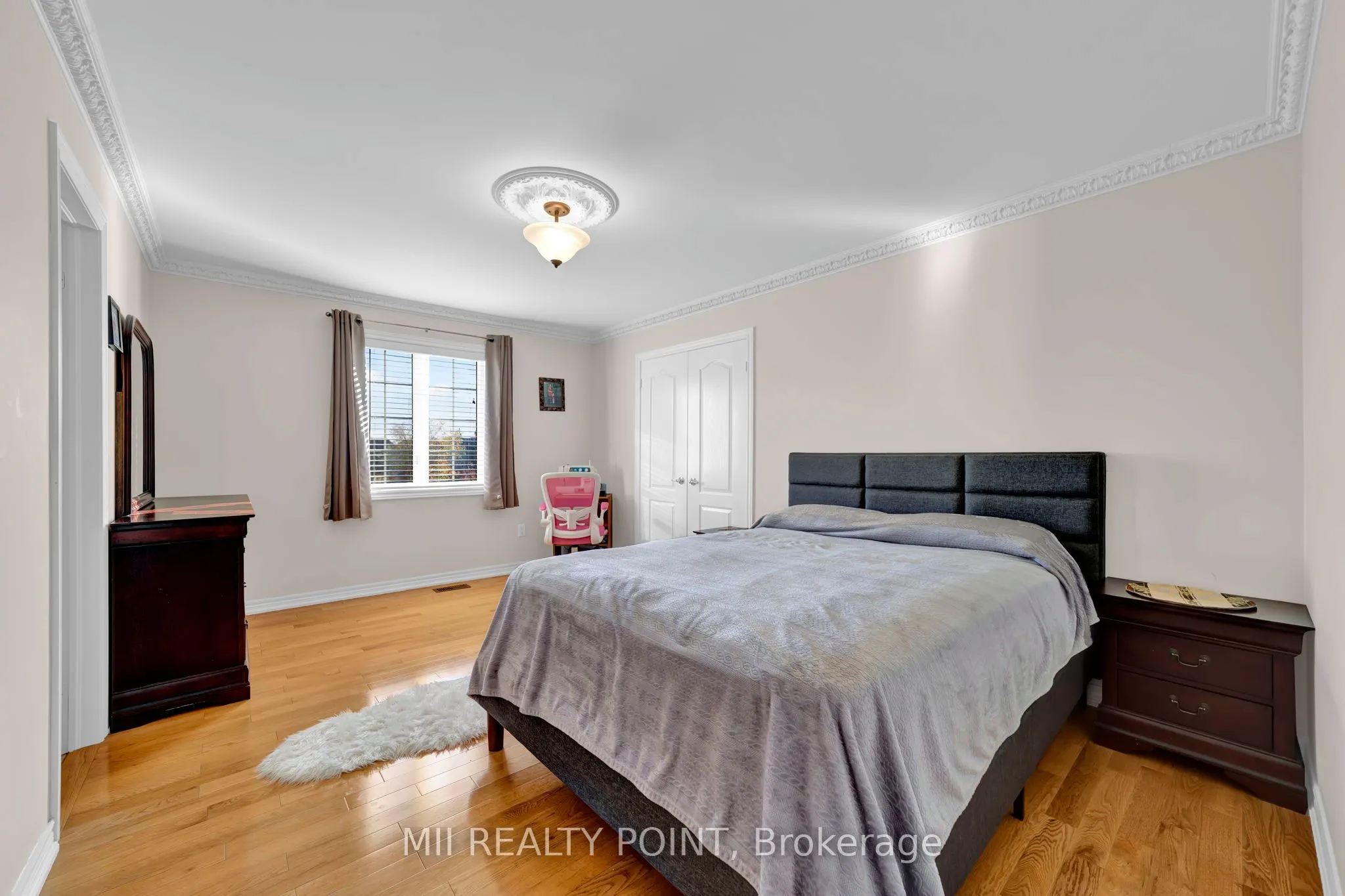 35 Kentwood Crescent