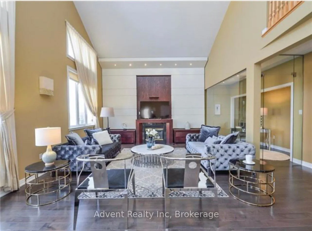 17 Warden Woods Court
