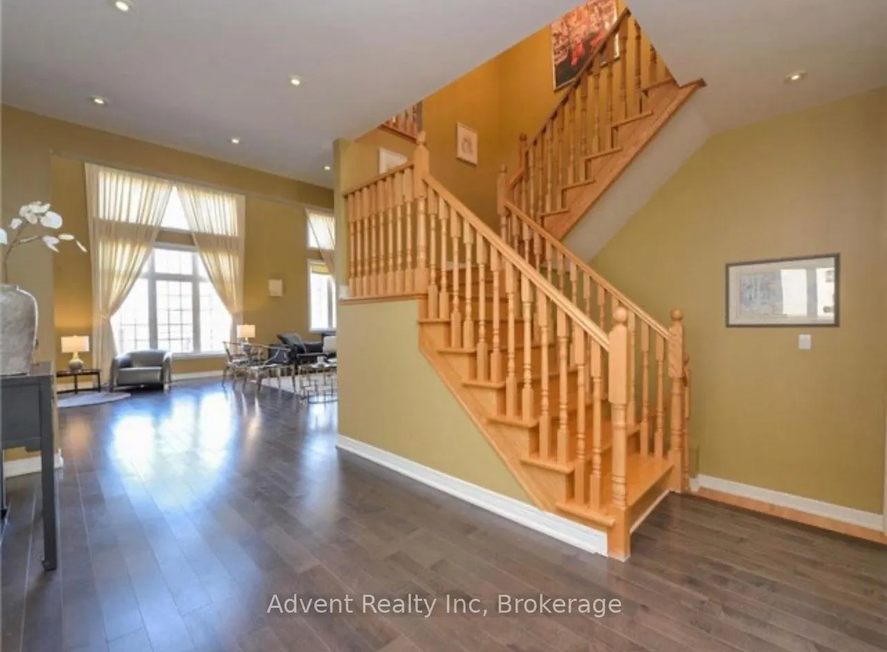 17 Warden Woods Court