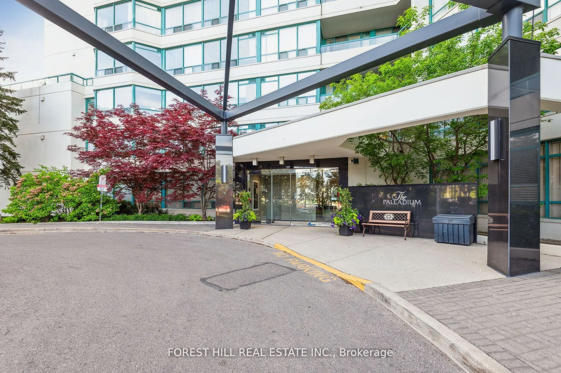 7250 Yonge Street, #401