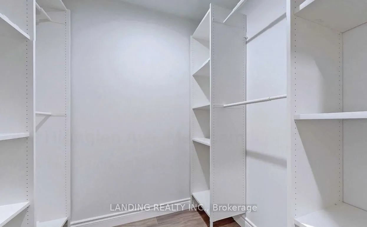 109 Highglen Avenue, #Main Floor
