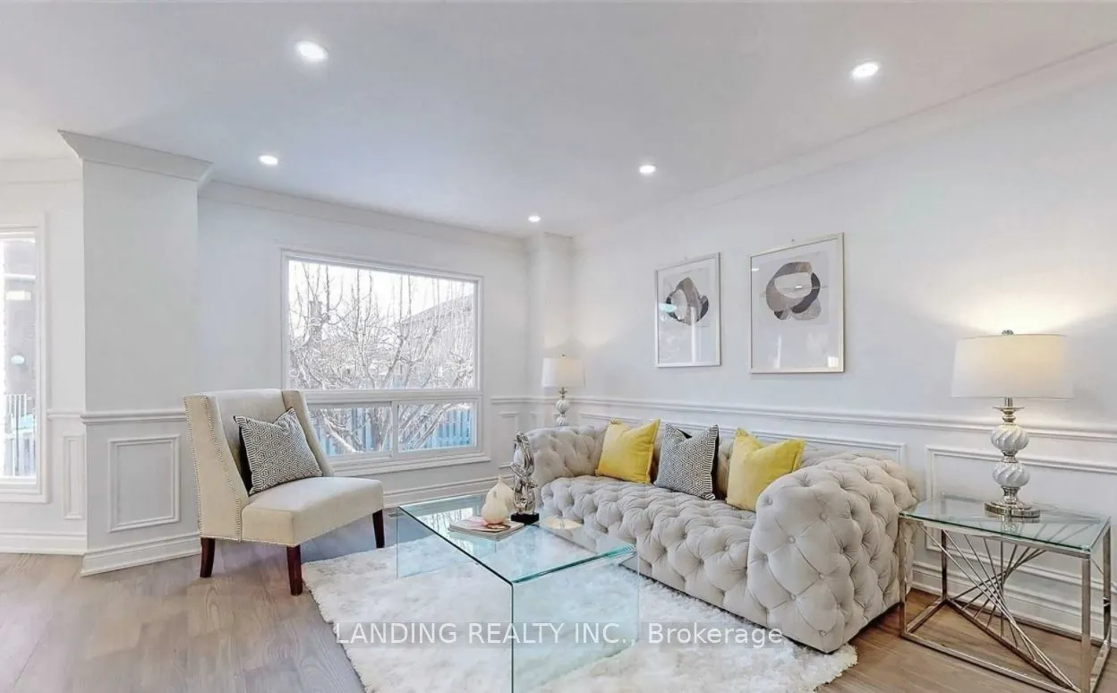 109 Highglen Avenue, #Main Floor